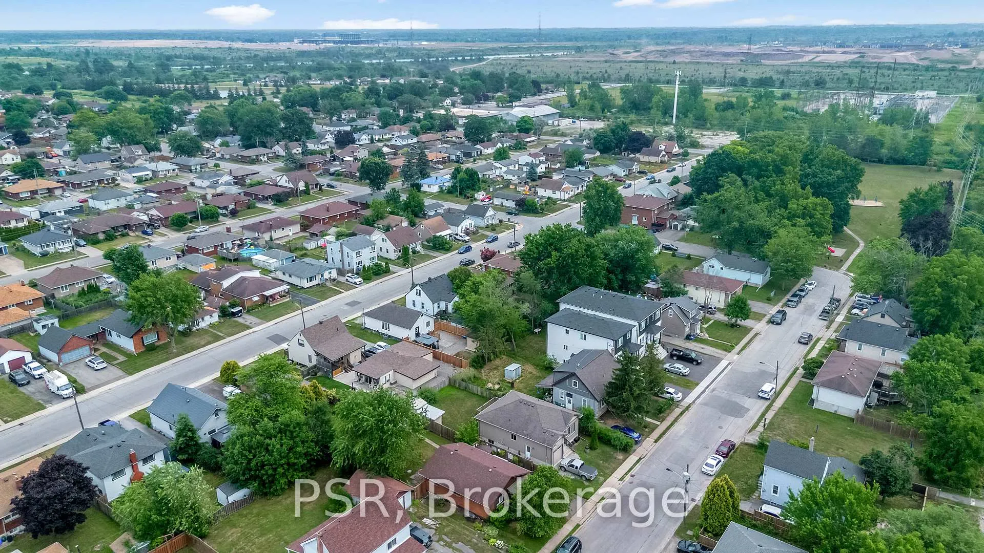 Photo 32 of 653 Deere Street, Welland, Lincoln/Crowland — HOMEH