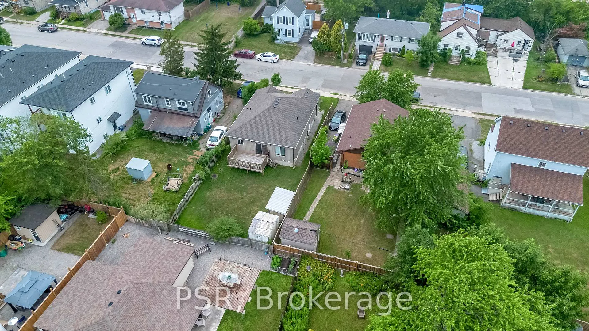 Photo 35 of 653 Deere Street, Welland, Lincoln/Crowland — HOMEH