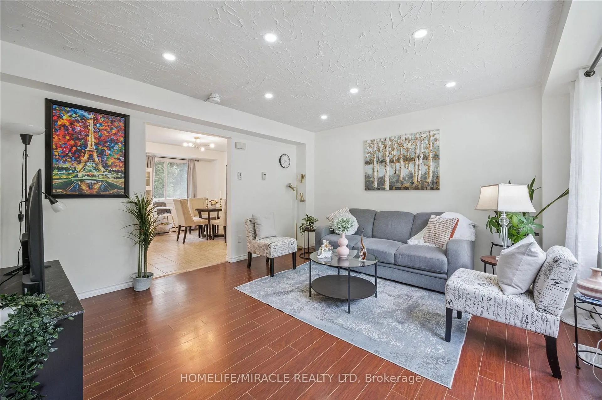 Photo 2 of 187 A Cedarvale Crescent, Waterloo — HOMEH
