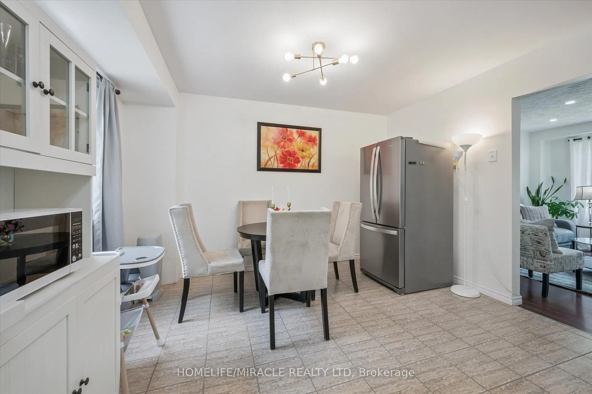 Photo 7 of 187 A Cedarvale Crescent, Waterloo — HOMEH