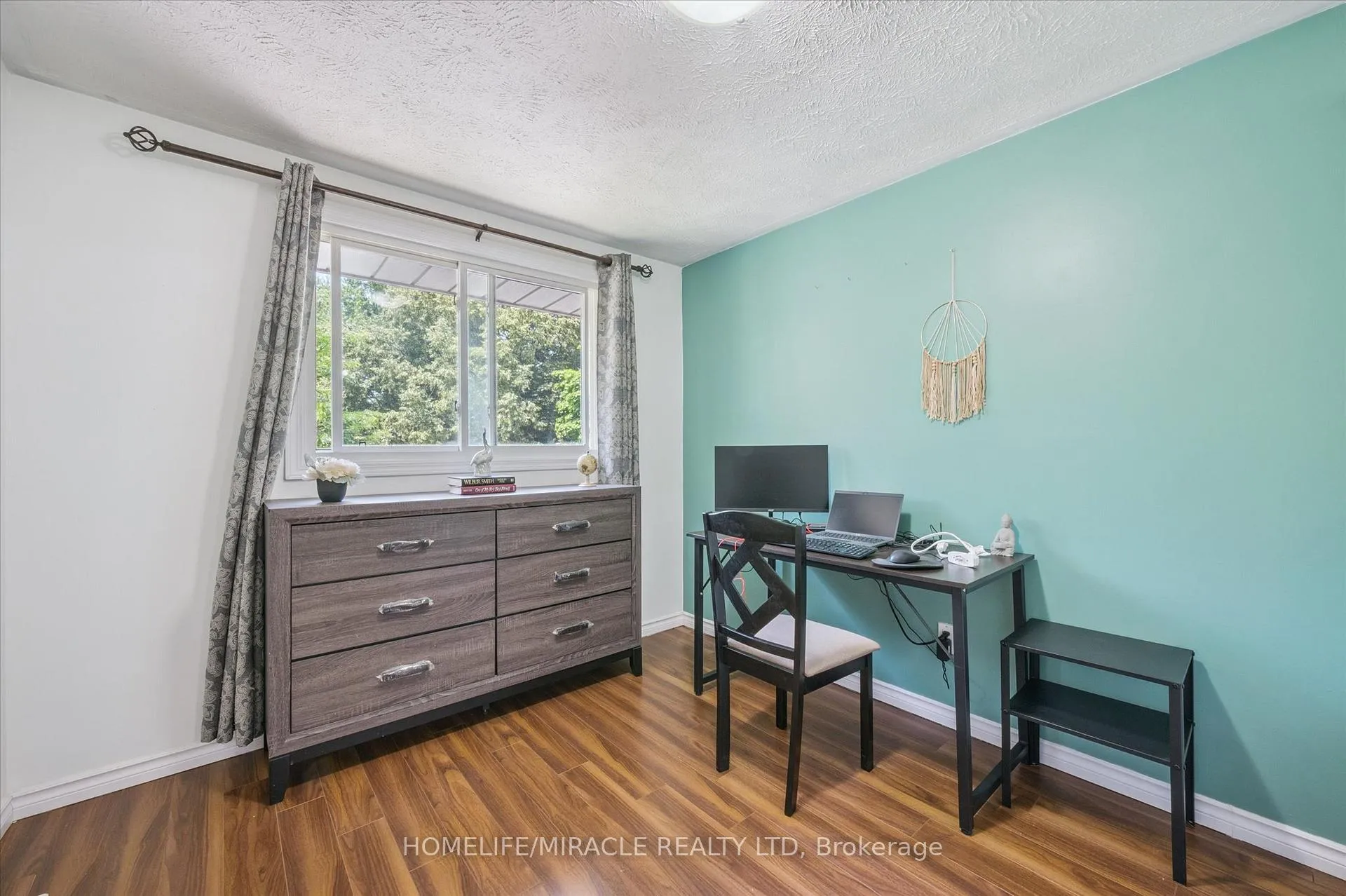 Photo 9 of 187 A Cedarvale Crescent, Waterloo — HOMEH