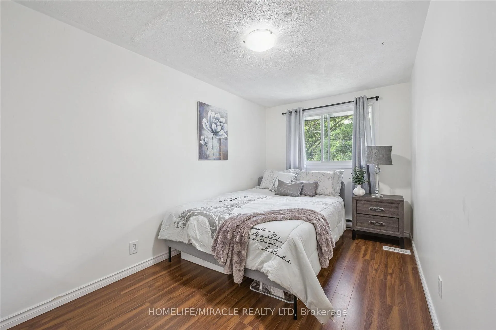 Photo 11 of 187 A Cedarvale Crescent, Waterloo — HOMEH