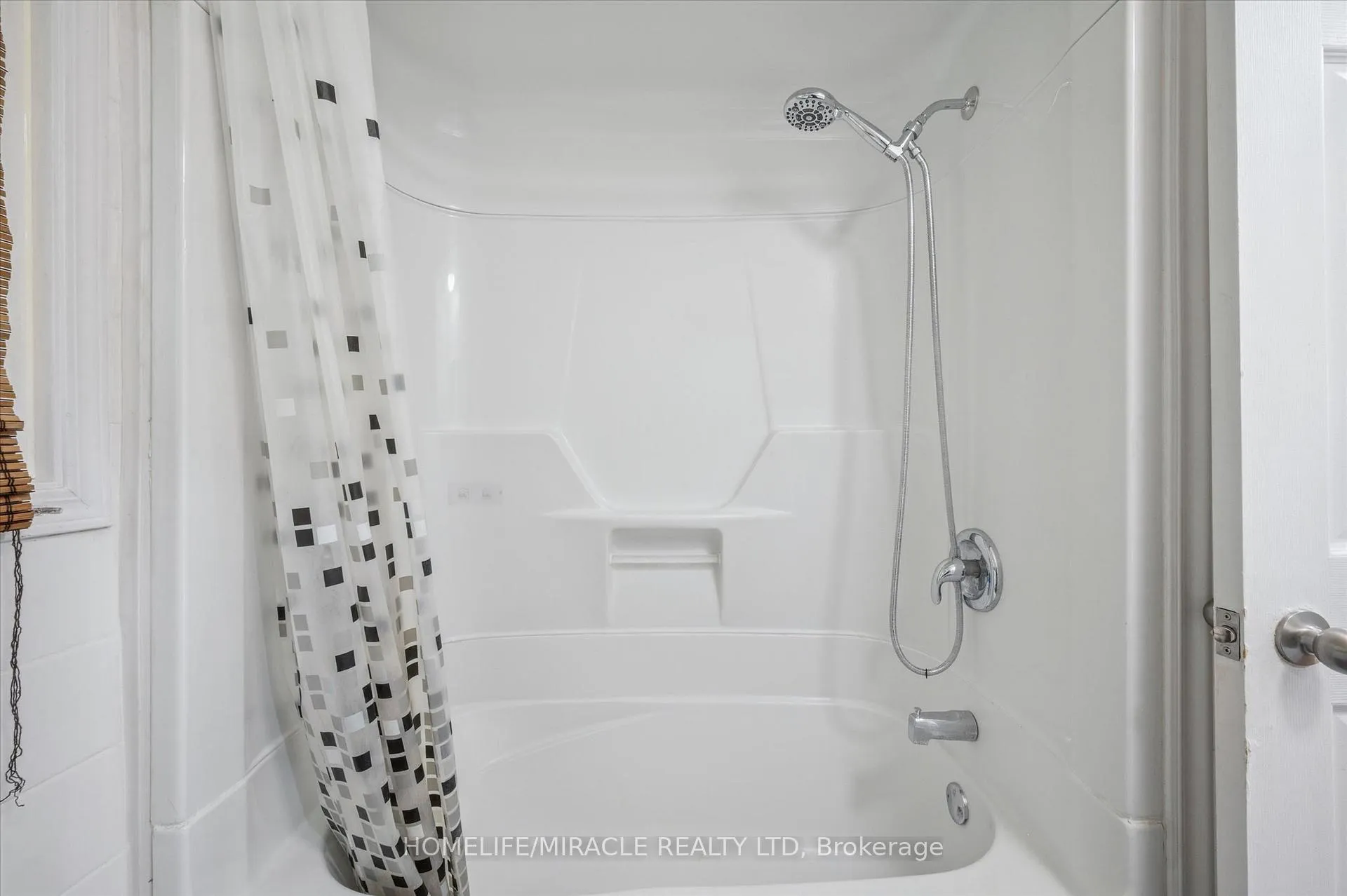Photo 16 of 187 A Cedarvale Crescent, Waterloo — HOMEH