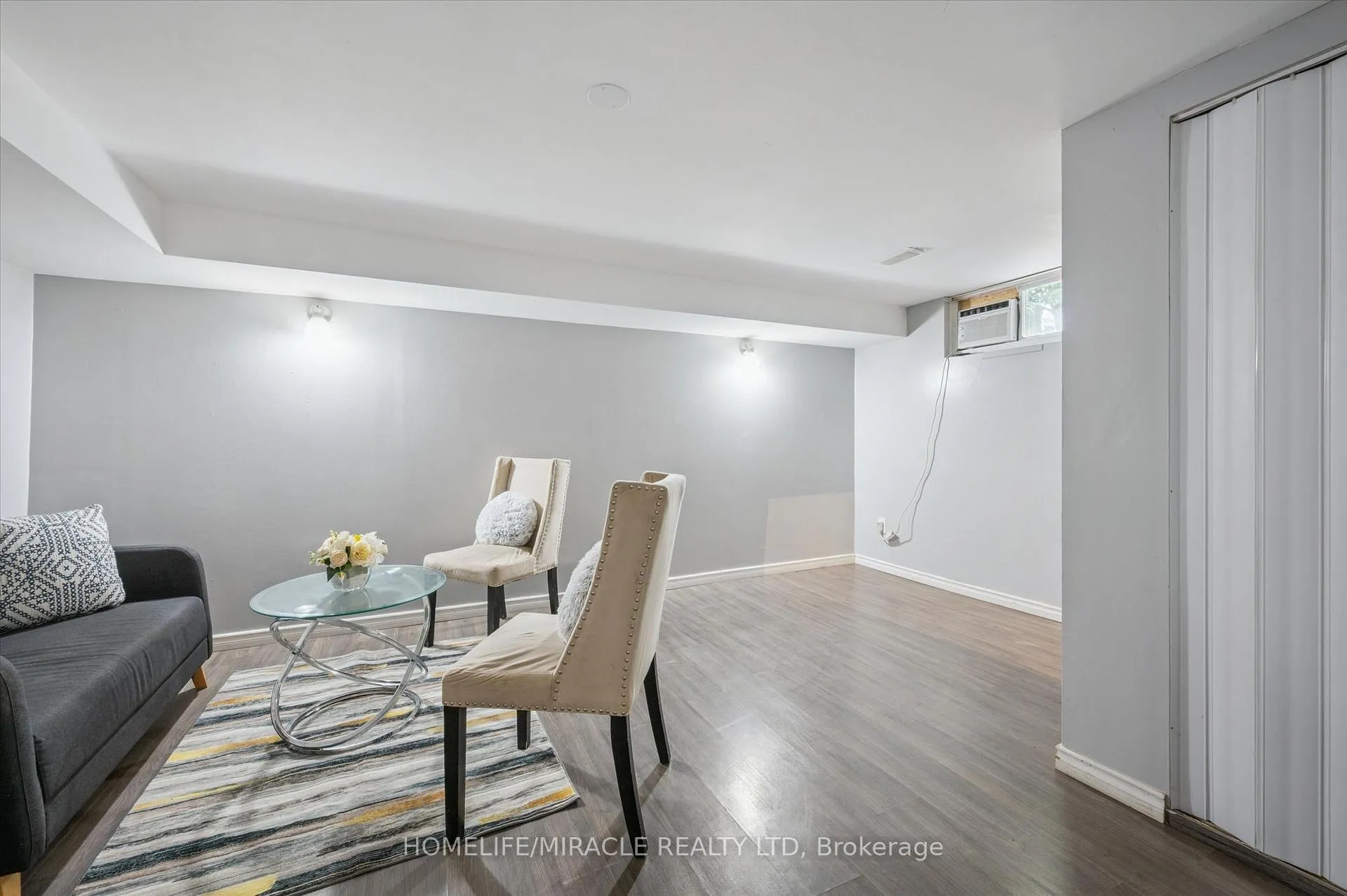 Photo 21 of 187 A Cedarvale Crescent, Waterloo — HOMEH