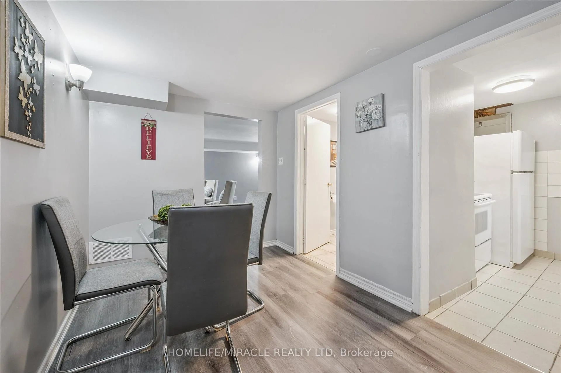 Photo 23 of 187 A Cedarvale Crescent, Waterloo — HOMEH