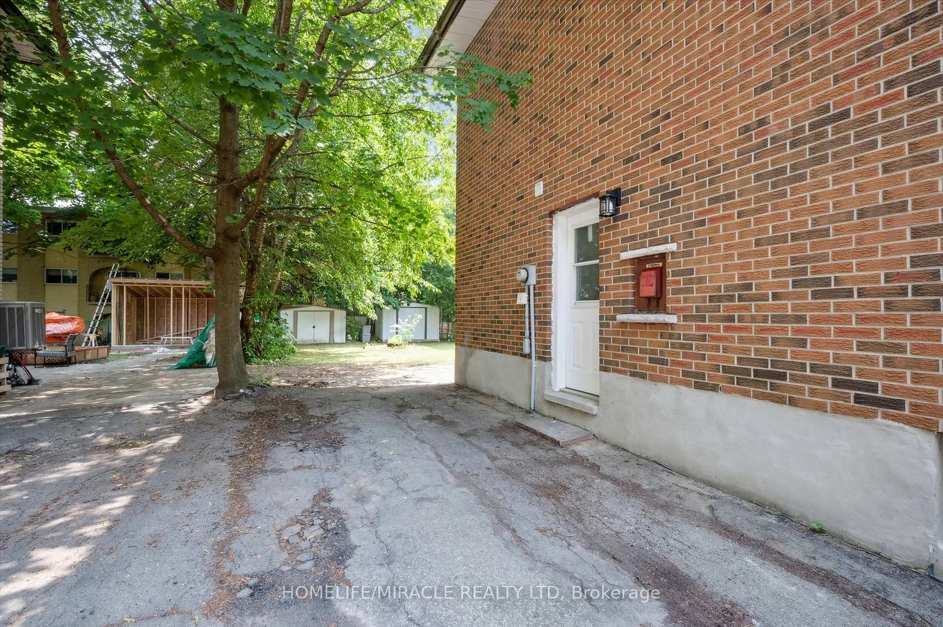 Photo 28 of 187 A Cedarvale Crescent, Waterloo — HOMEH