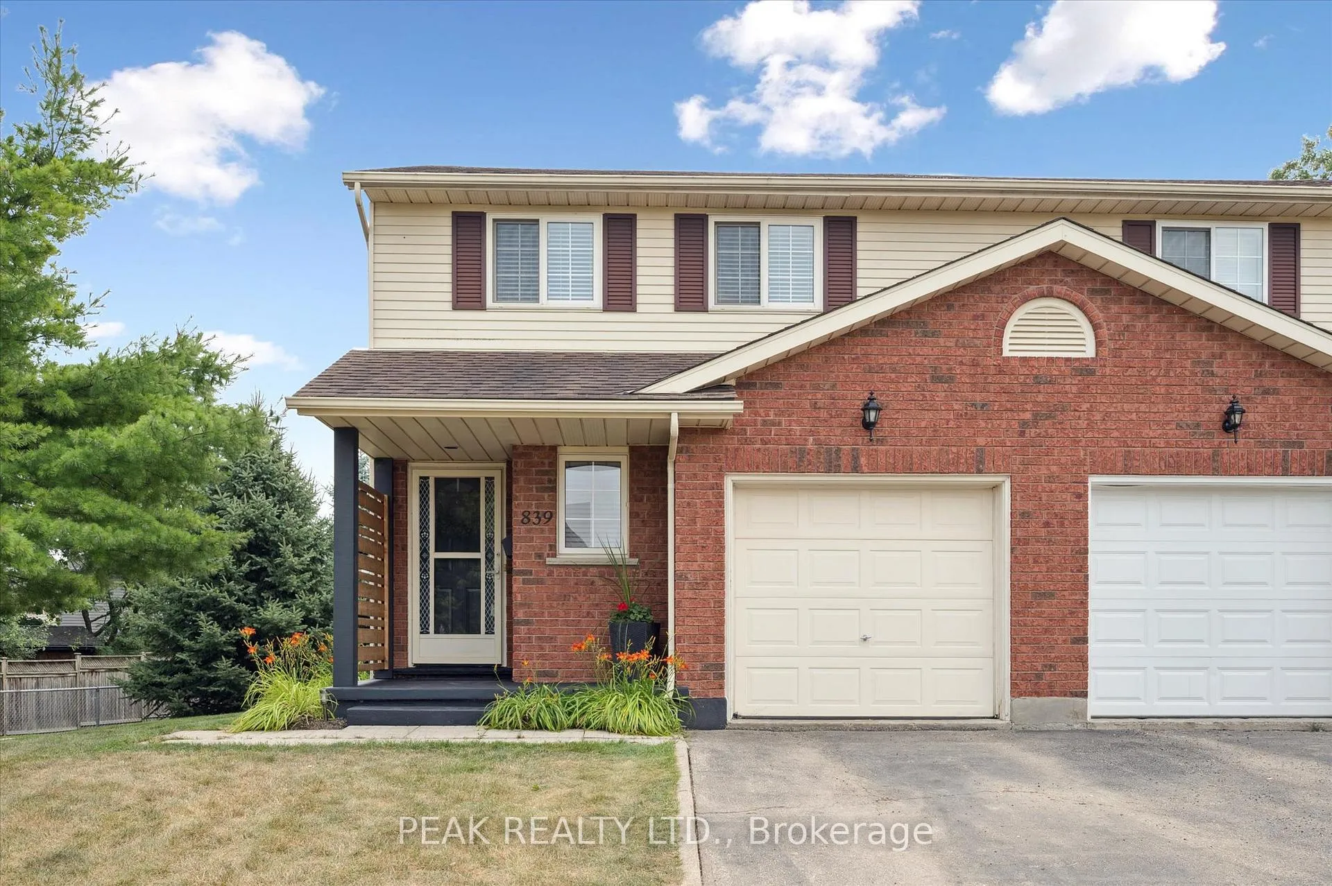 Photo 1 of 839 Fairway Crescent, Kitchener — HOMEH