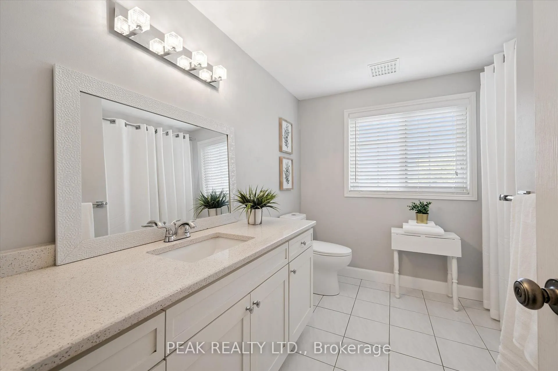 Photo 21 of 839 Fairway Crescent, Kitchener — HOMEH