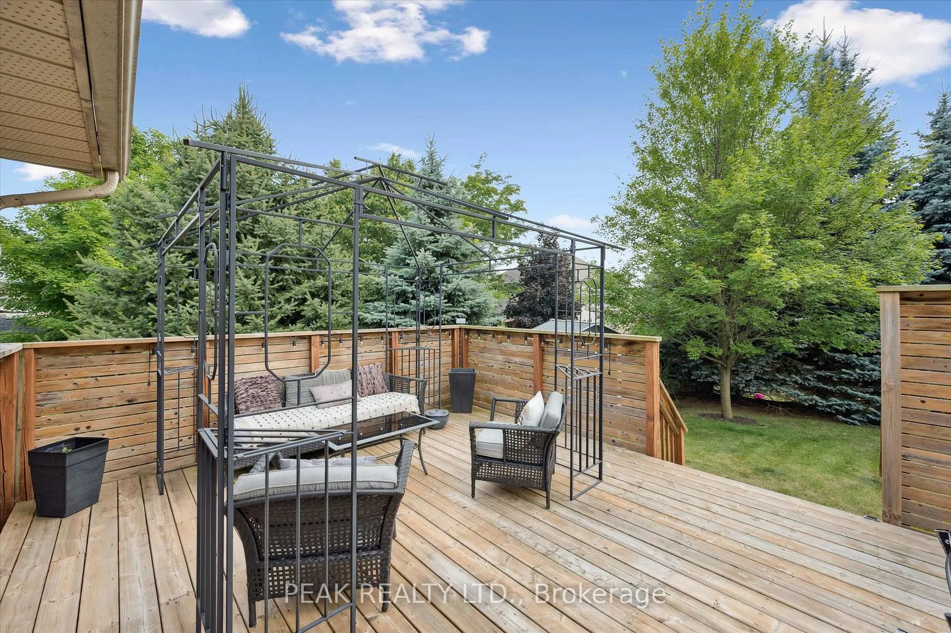 Photo 33 of 839 Fairway Crescent, Kitchener — HOMEH