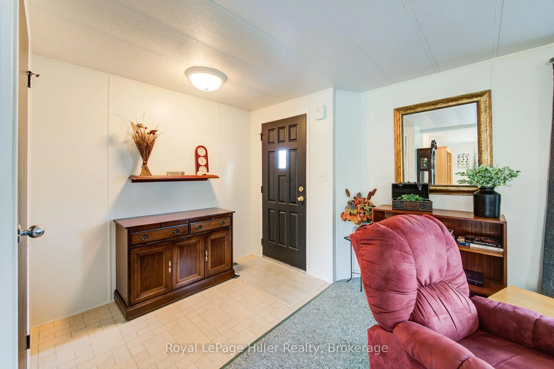 Photo 5 of 235 Hickory Lane, Perth East, Crystal Lake — HOMEH