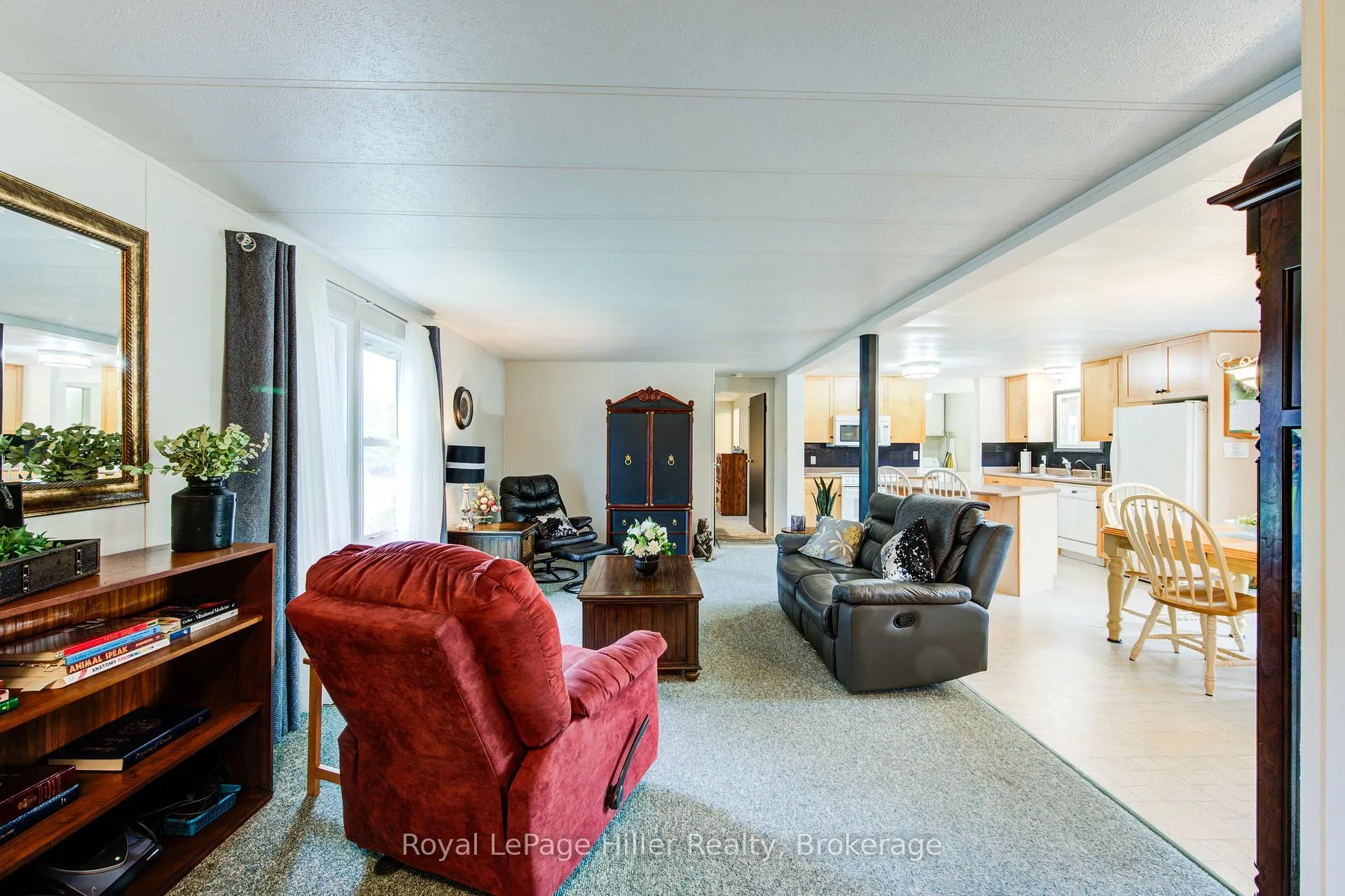 Photo 6 of 235 Hickory Lane, Perth East, Crystal Lake — HOMEH