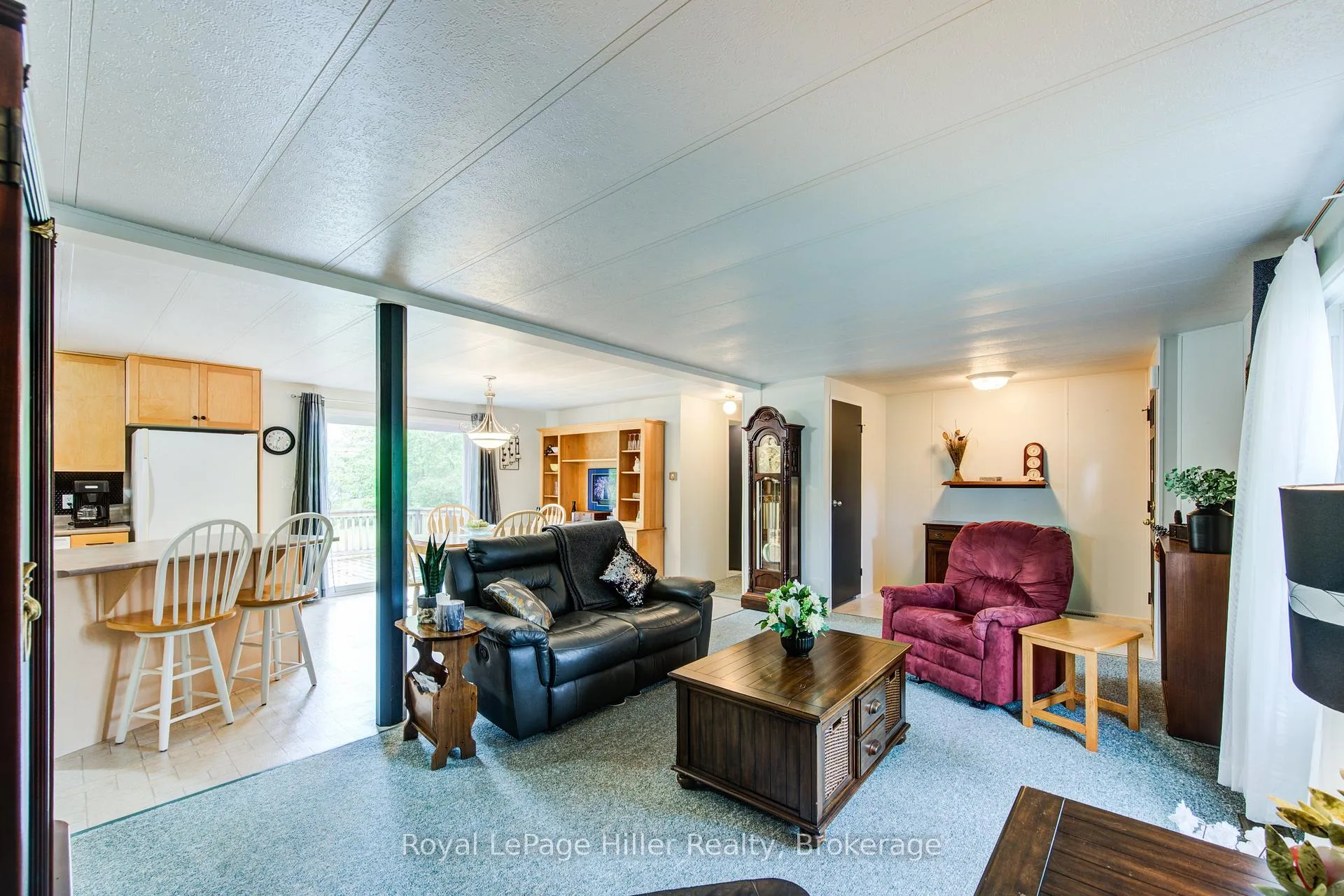 Photo 10 of 235 Hickory Lane, Perth East, Crystal Lake — HOMEH
