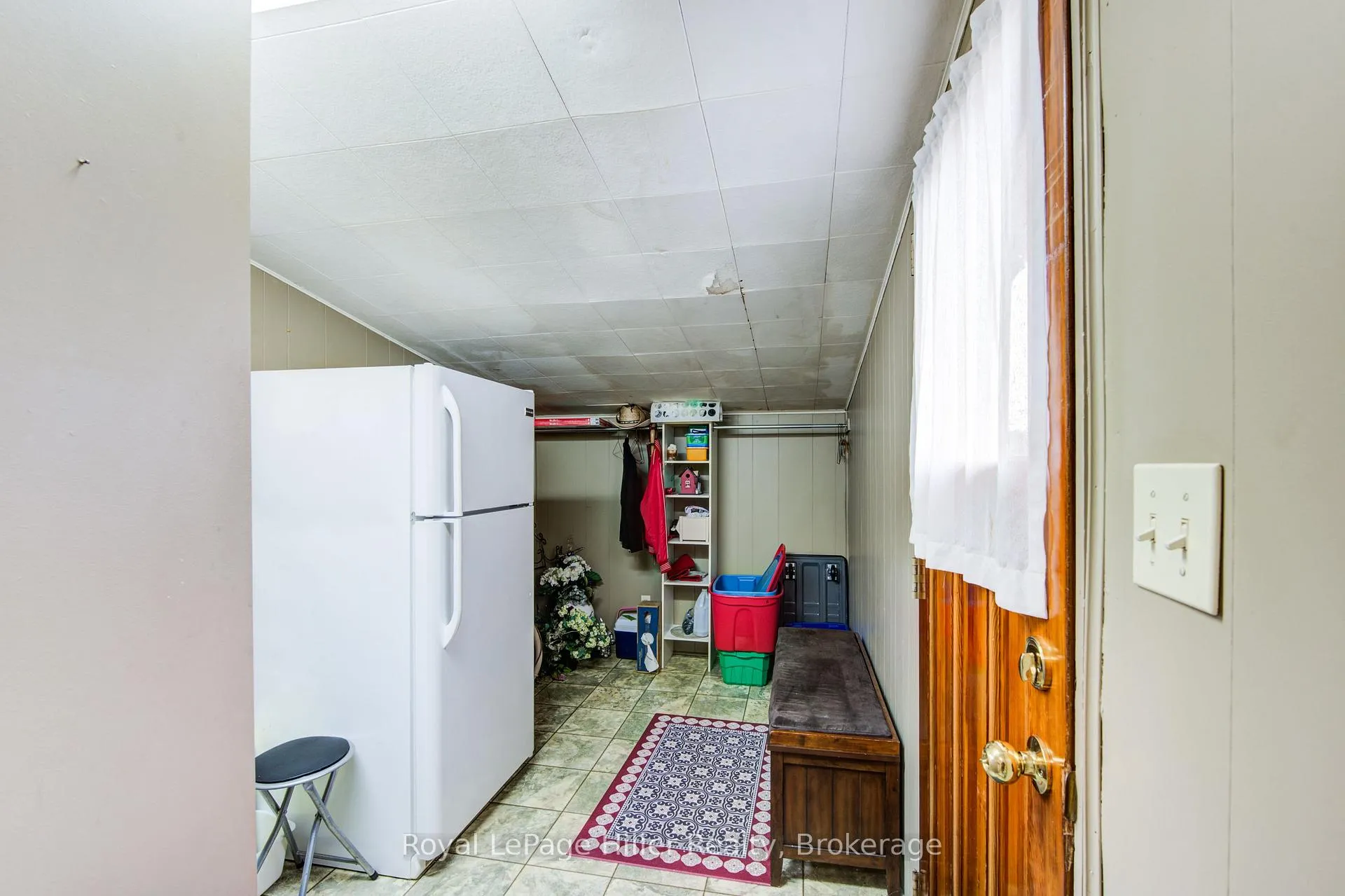 Photo 21 of 235 Hickory Lane, Perth East, Crystal Lake — HOMEH