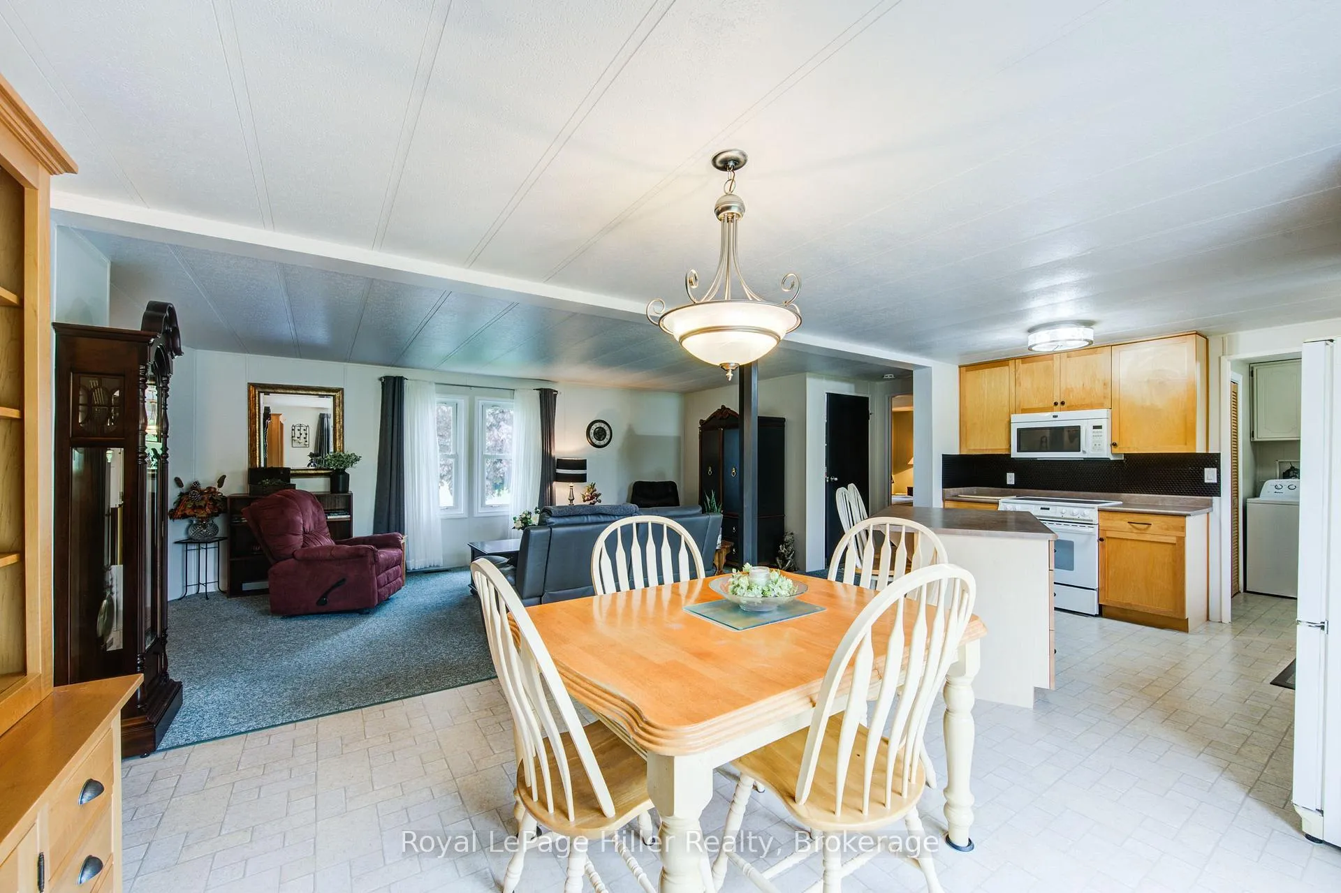 Photo 23 of 235 Hickory Lane, Perth East, Crystal Lake — HOMEH