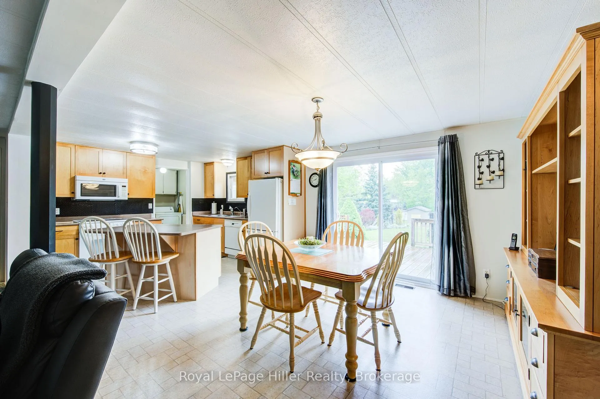 Photo 24 of 235 Hickory Lane, Perth East, Crystal Lake — HOMEH