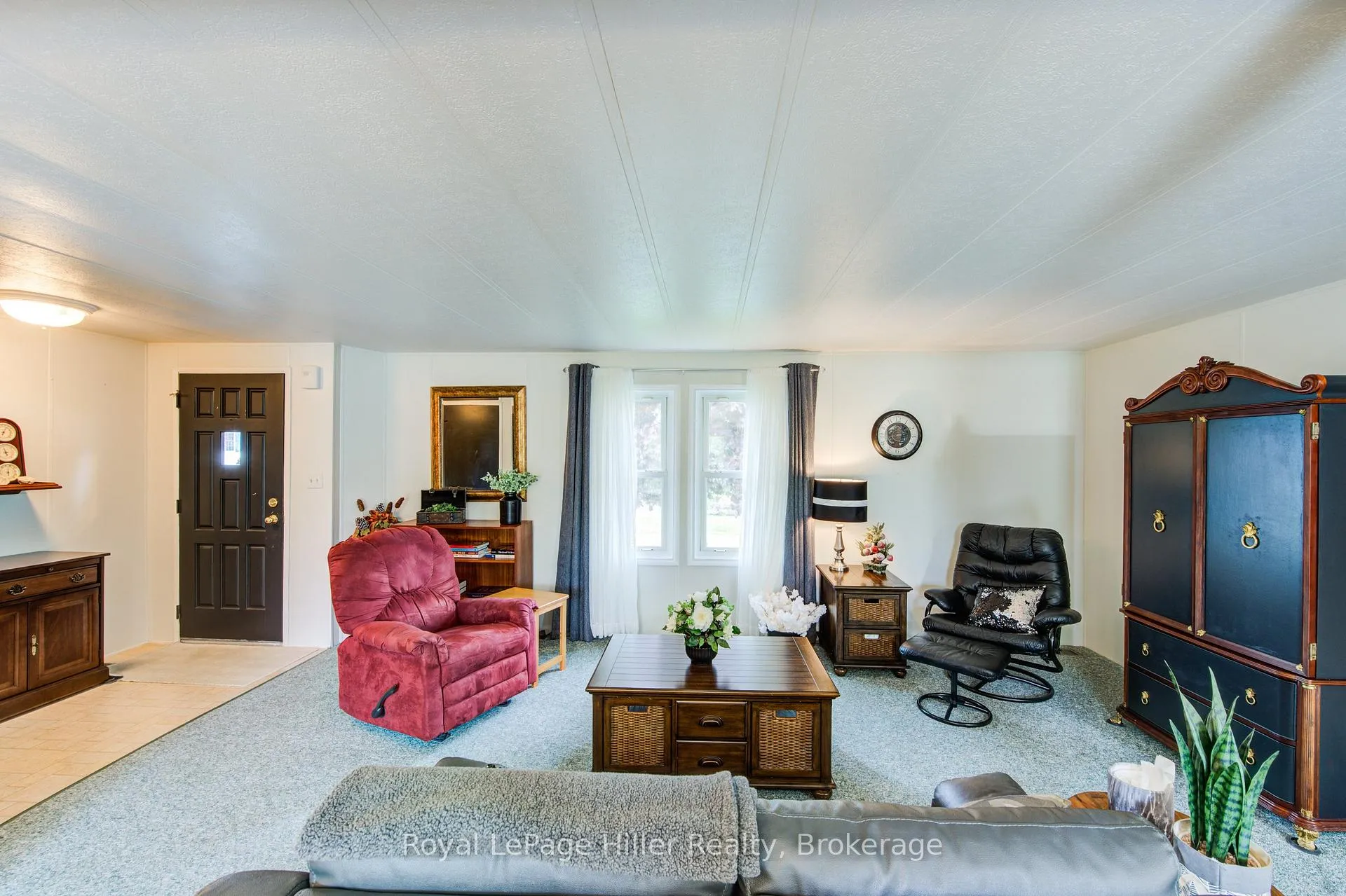 Photo 26 of 235 Hickory Lane, Perth East, Crystal Lake — HOMEH