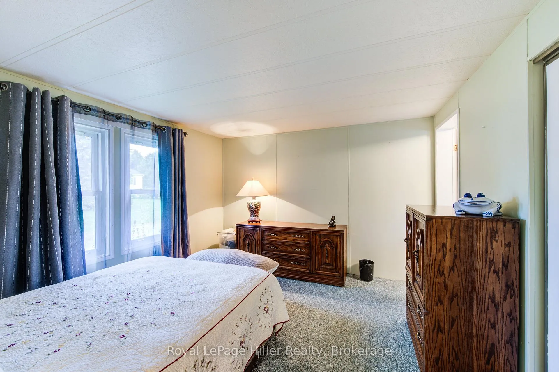 Photo 27 of 235 Hickory Lane, Perth East, Crystal Lake — HOMEH