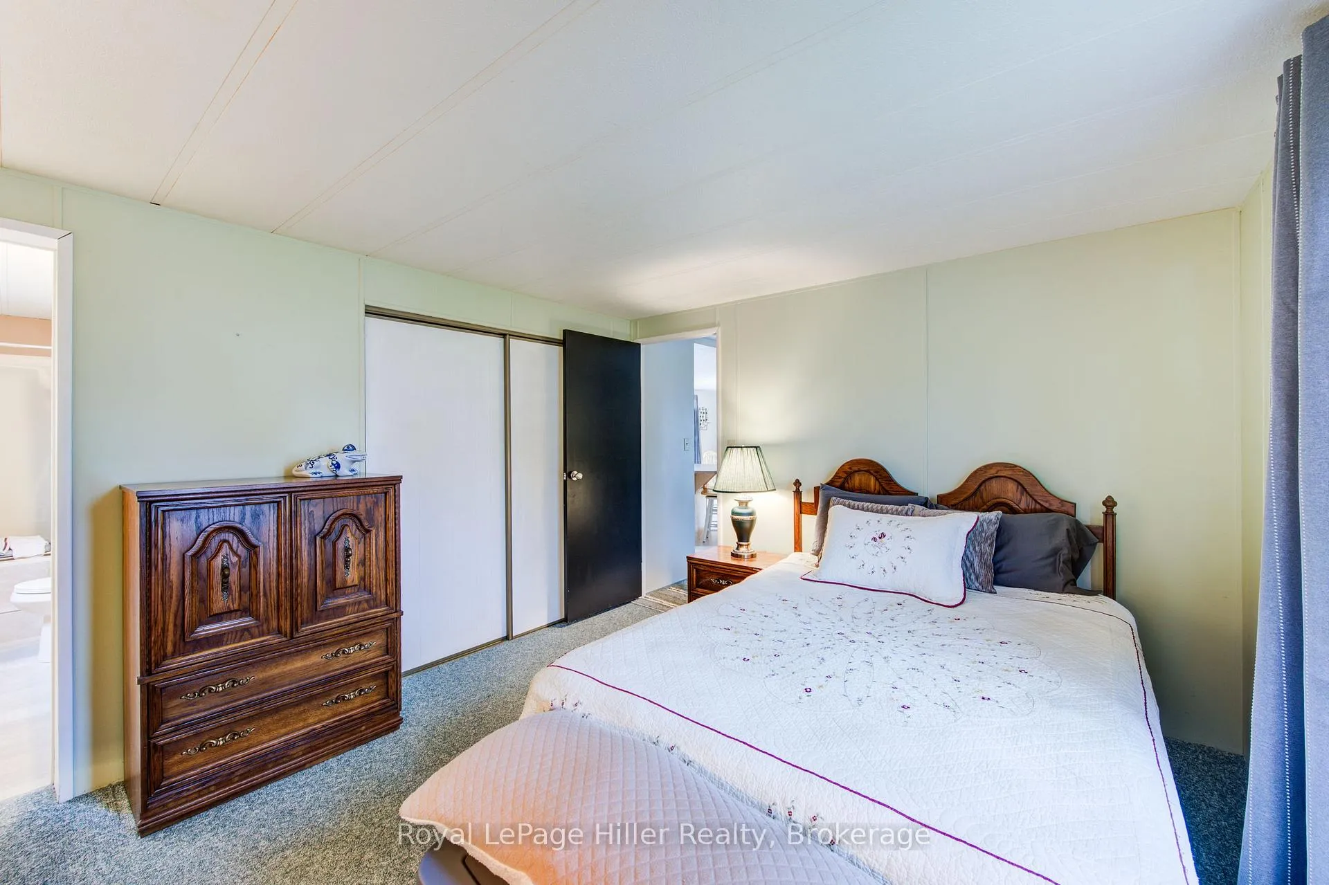 Photo 29 of 235 Hickory Lane, Perth East, Crystal Lake — HOMEH