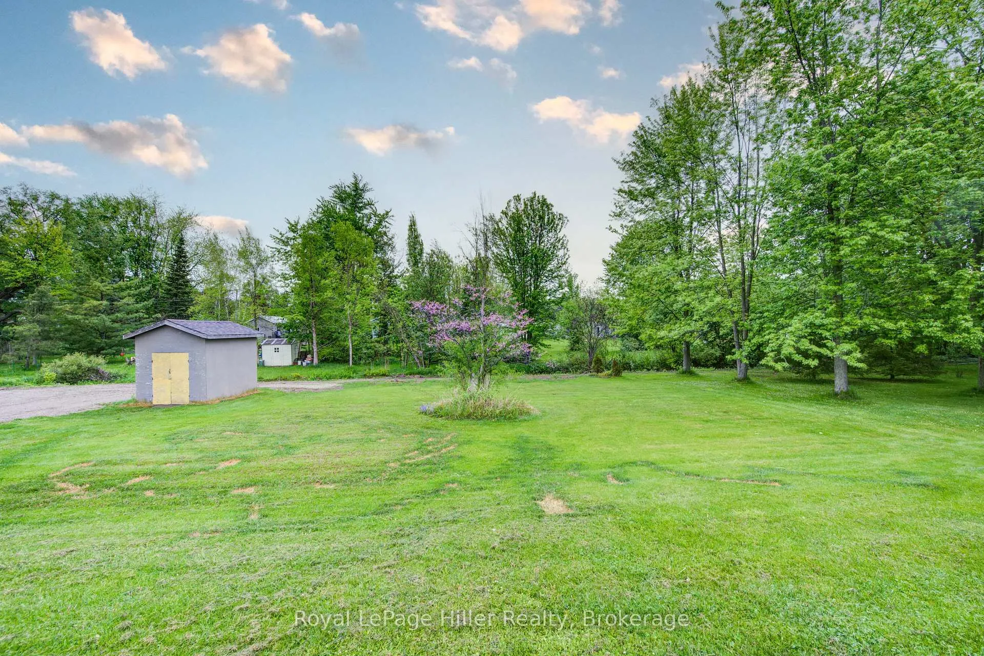 Photo 42 of 235 Hickory Lane, Perth East, Crystal Lake — HOMEH