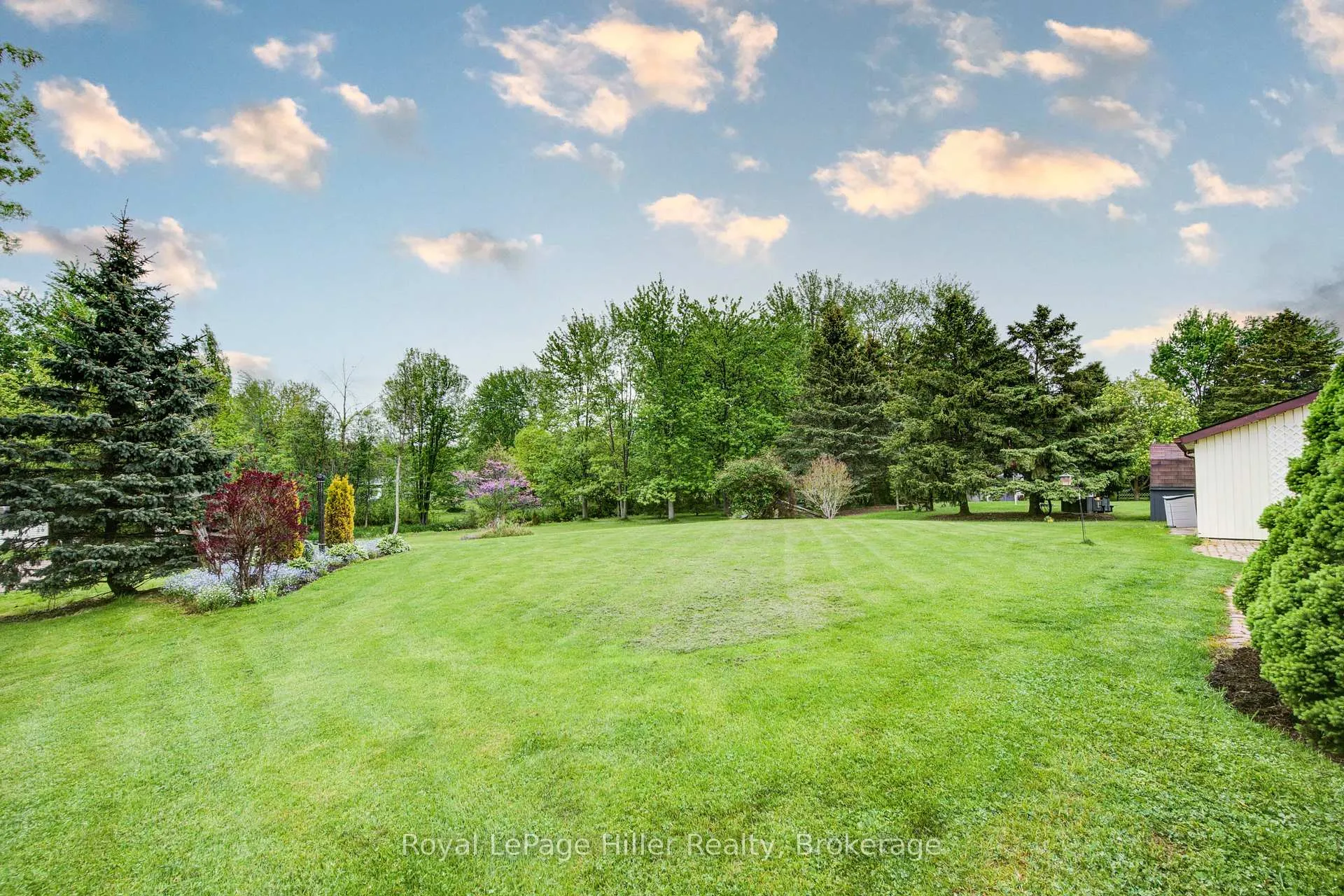 Photo 45 of 235 Hickory Lane, Perth East, Crystal Lake — HOMEH
