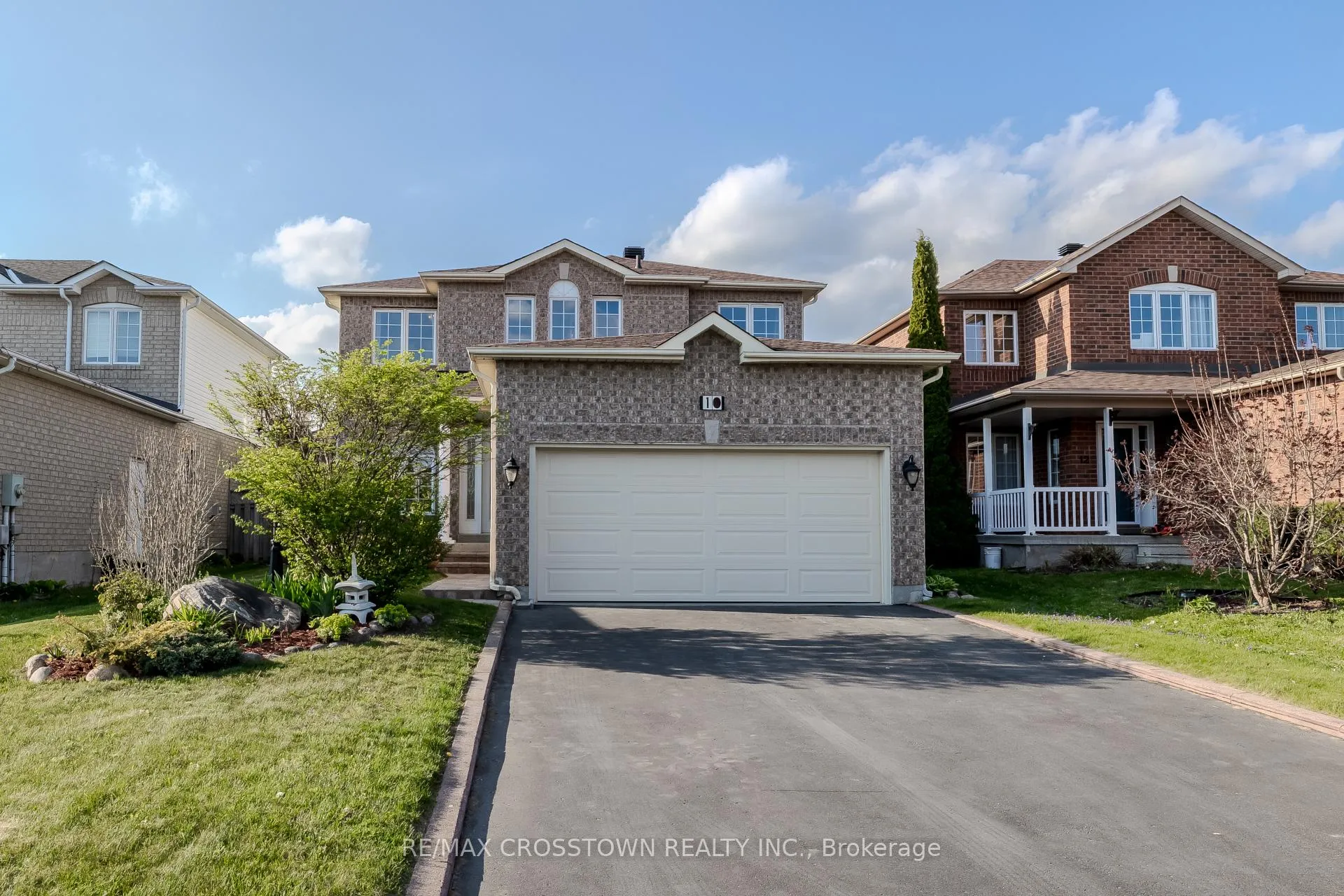 Photo 3 of 10 Wice Road, Barrie, Holly — HOMEH