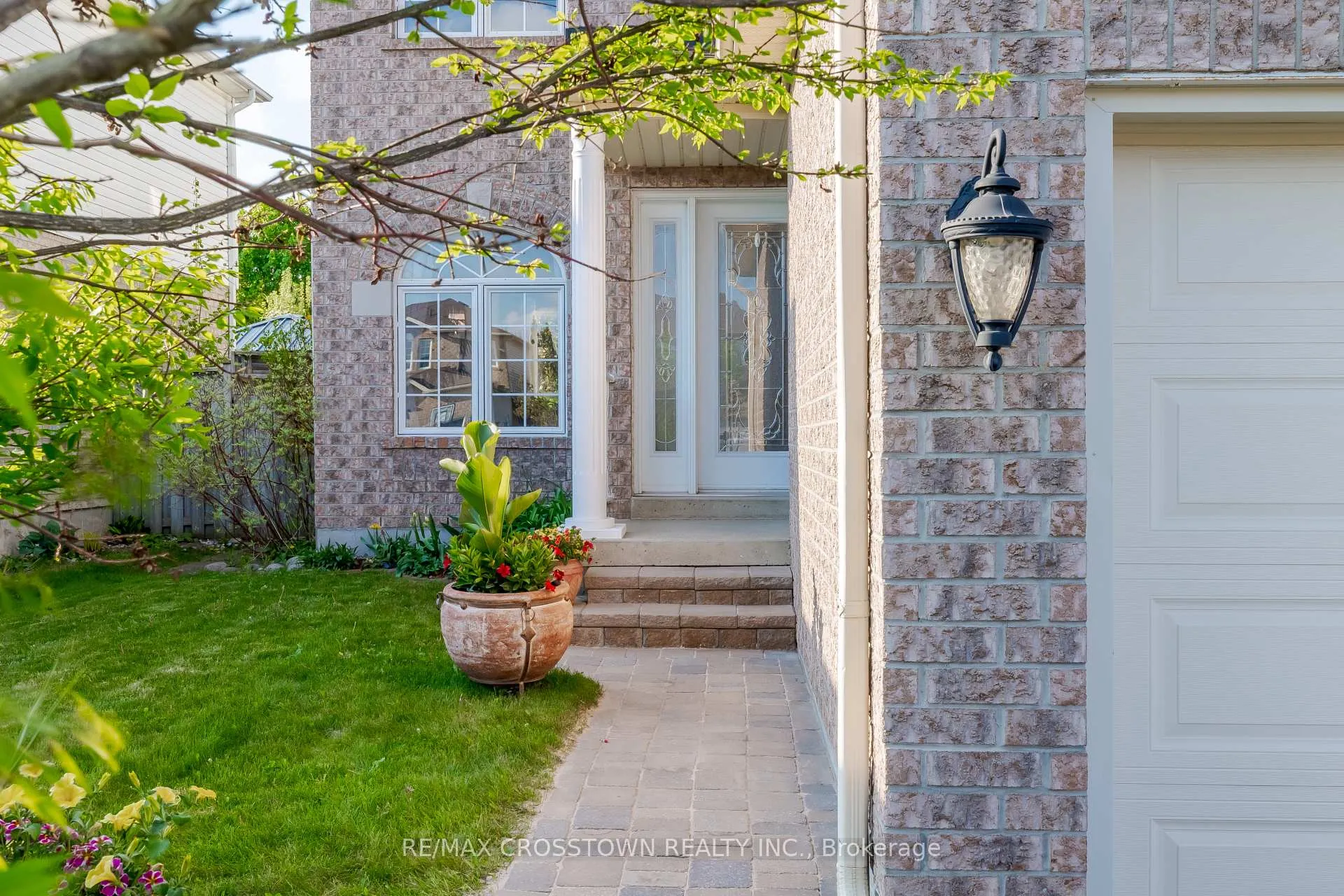 Photo 6 of 10 Wice Road, Barrie, Holly — HOMEH
