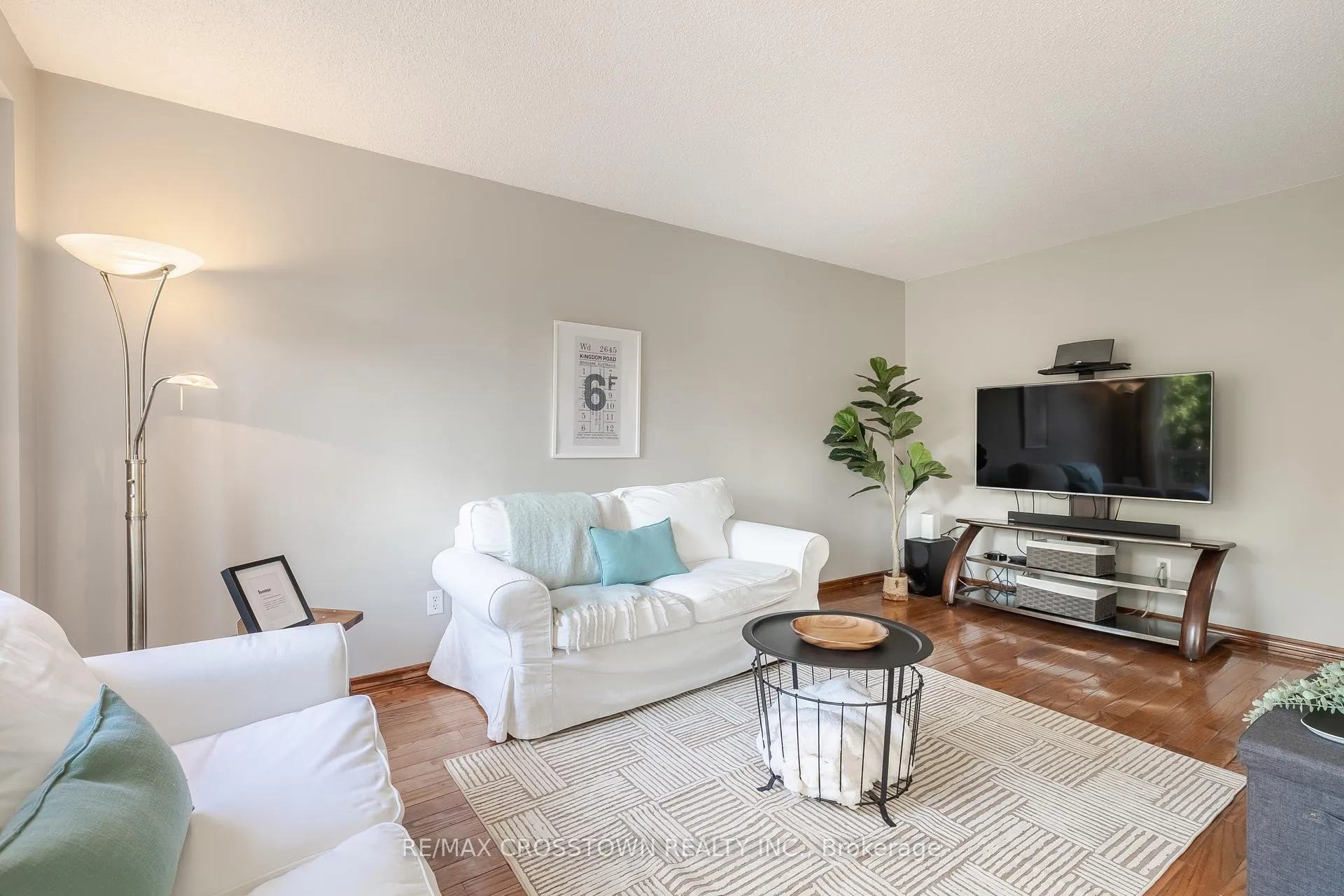Photo 13 of 10 Wice Road, Barrie, Holly — HOMEH