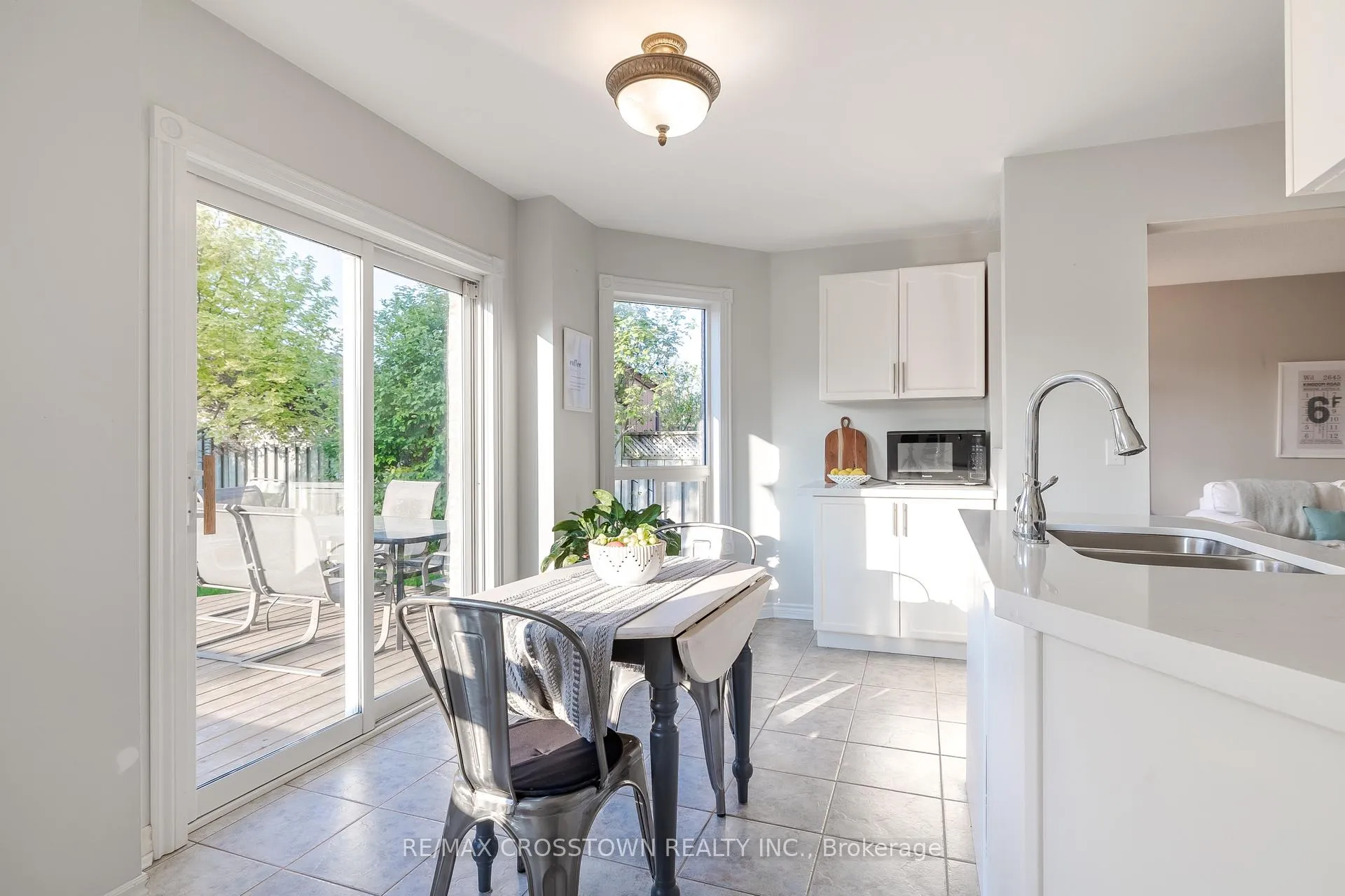 Photo 15 of 10 Wice Road, Barrie, Holly — HOMEH
