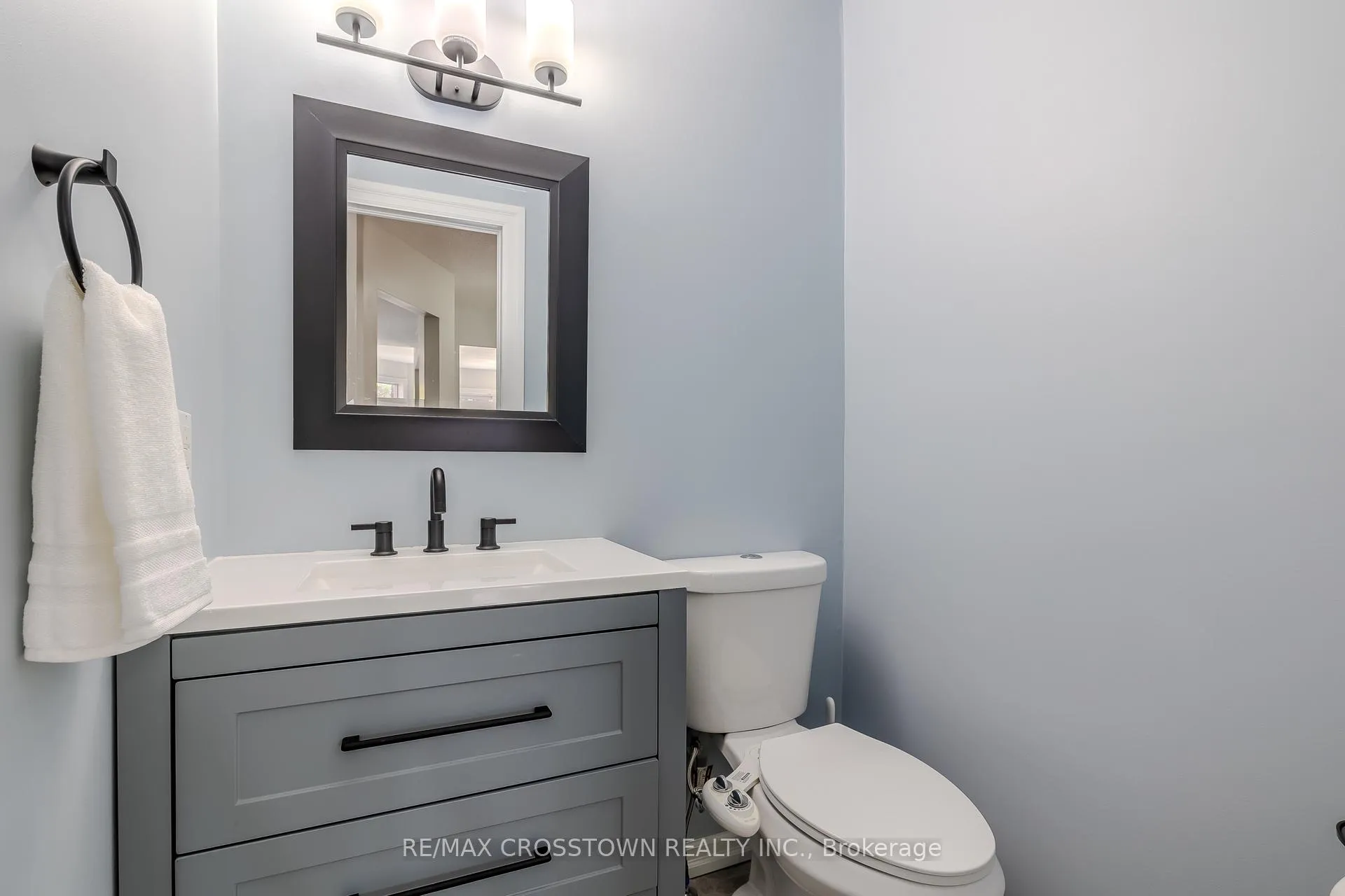 Photo 18 of 10 Wice Road, Barrie, Holly — HOMEH