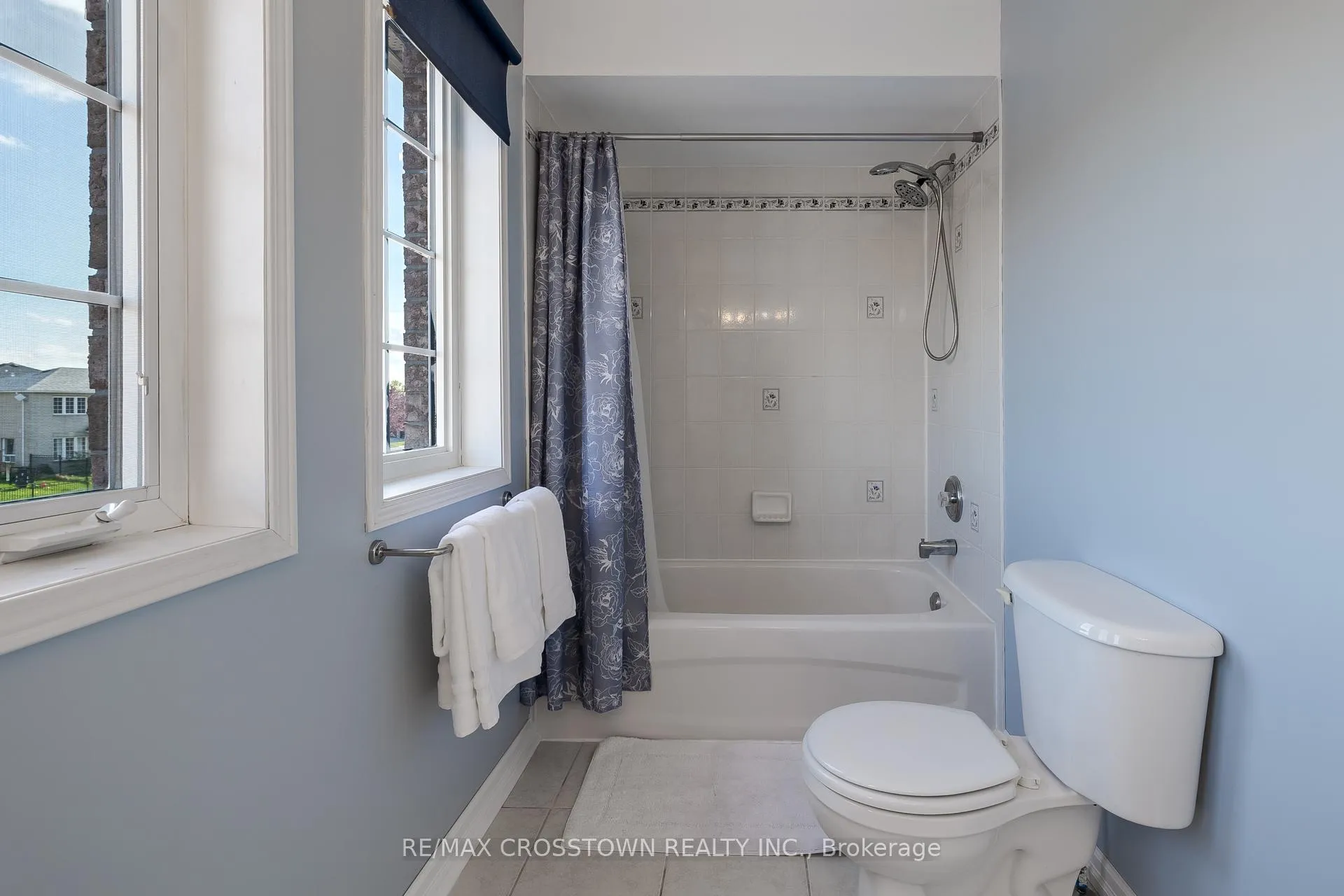 Photo 32 of 10 Wice Road, Barrie, Holly — HOMEH