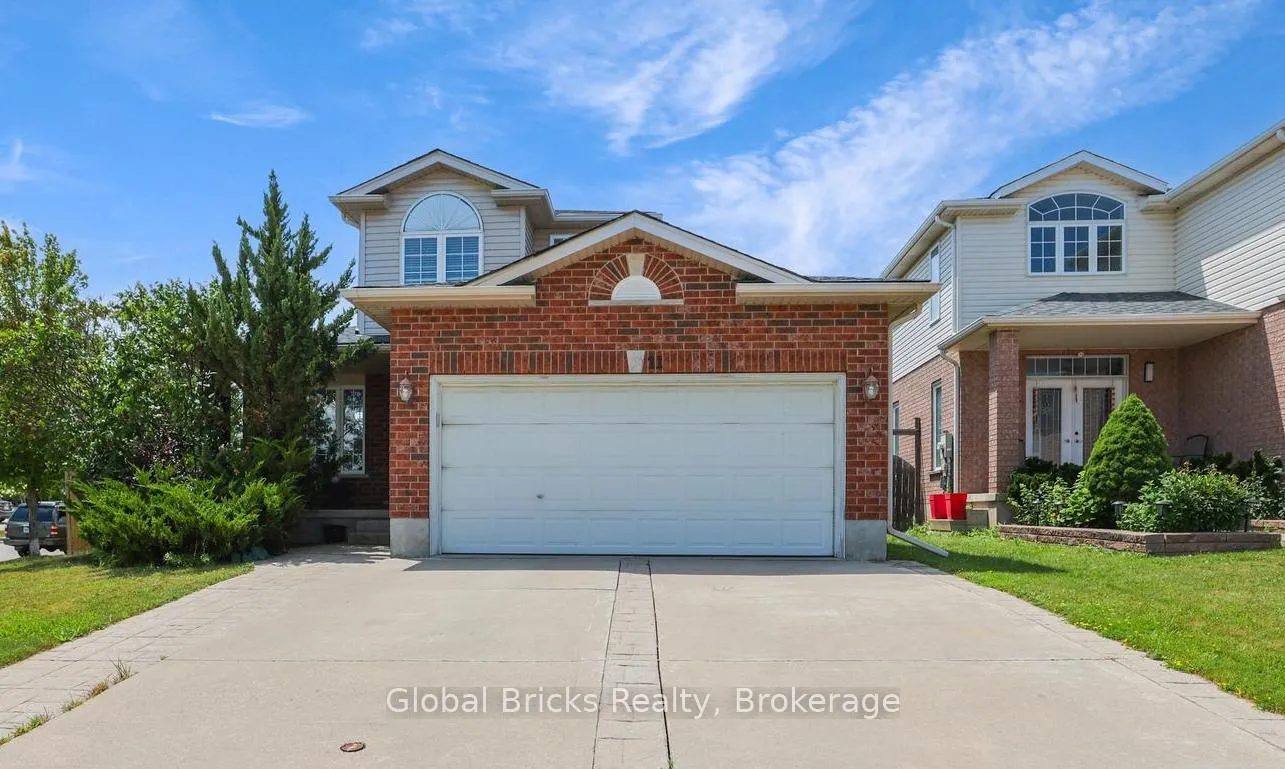 Photo 1 of 11 Pebblecreek Drive S, Kitchener — HOMEH