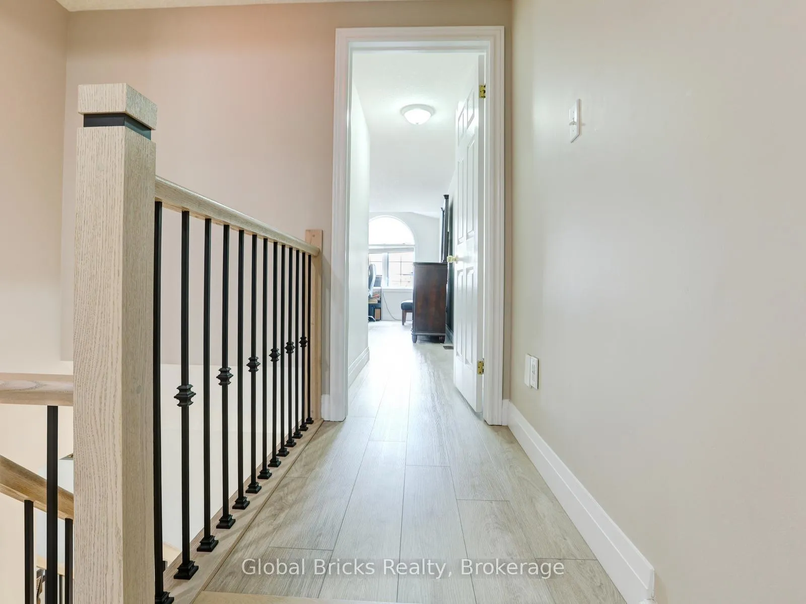 Photo 18 of 11 Pebblecreek Drive S, Kitchener — HOMEH