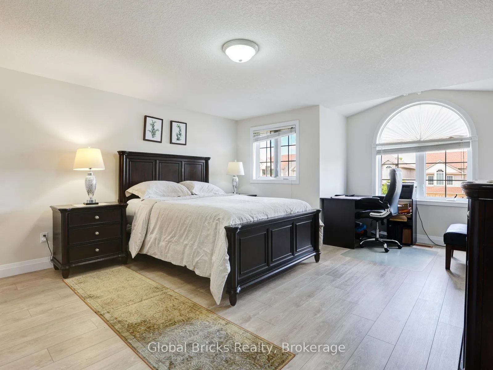 Photo 20 of 11 Pebblecreek Drive S, Kitchener — HOMEH