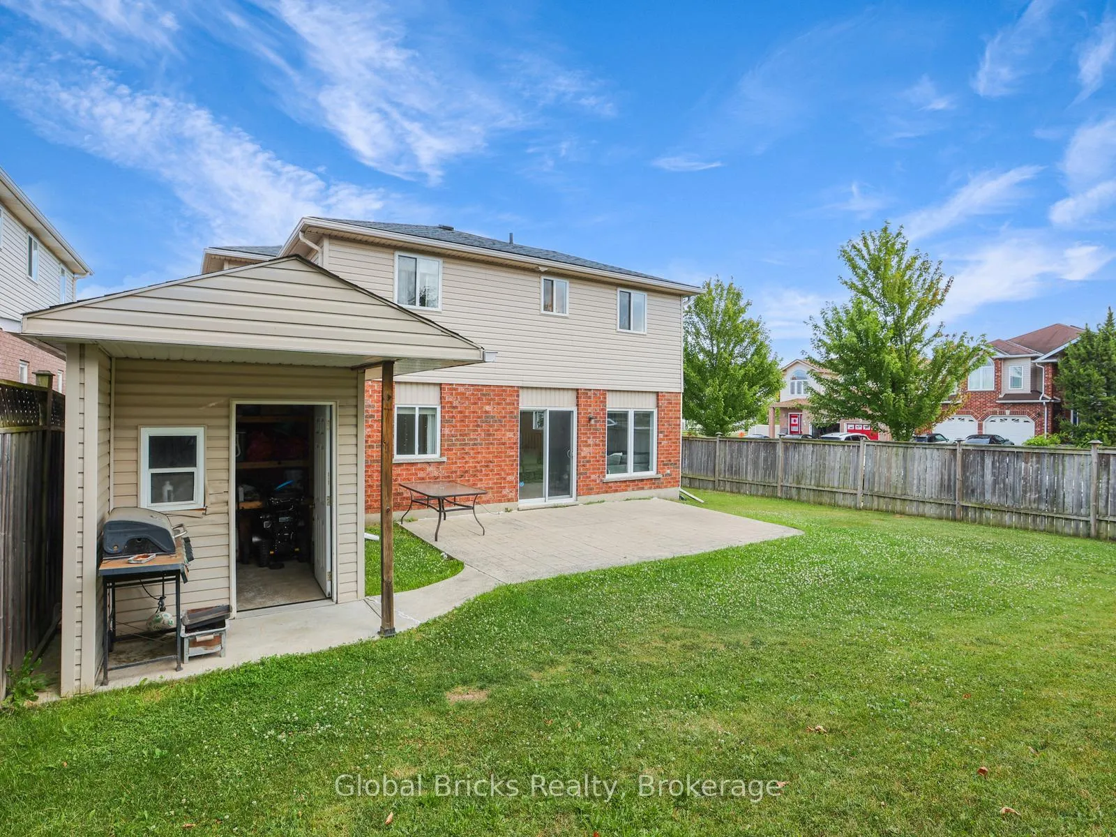Photo 33 of 11 Pebblecreek Drive S, Kitchener — HOMEH