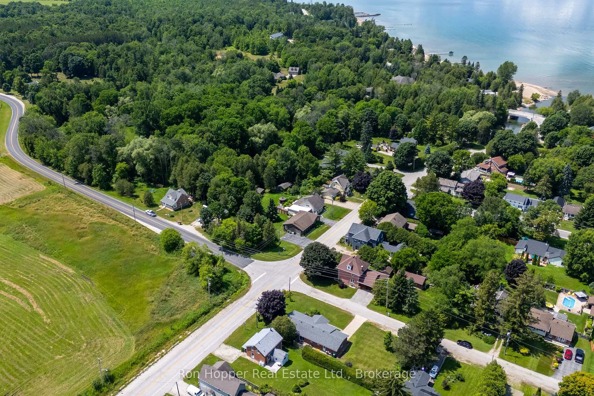 Photo 3 of 103 Queen Street, Meaford — HOMEH