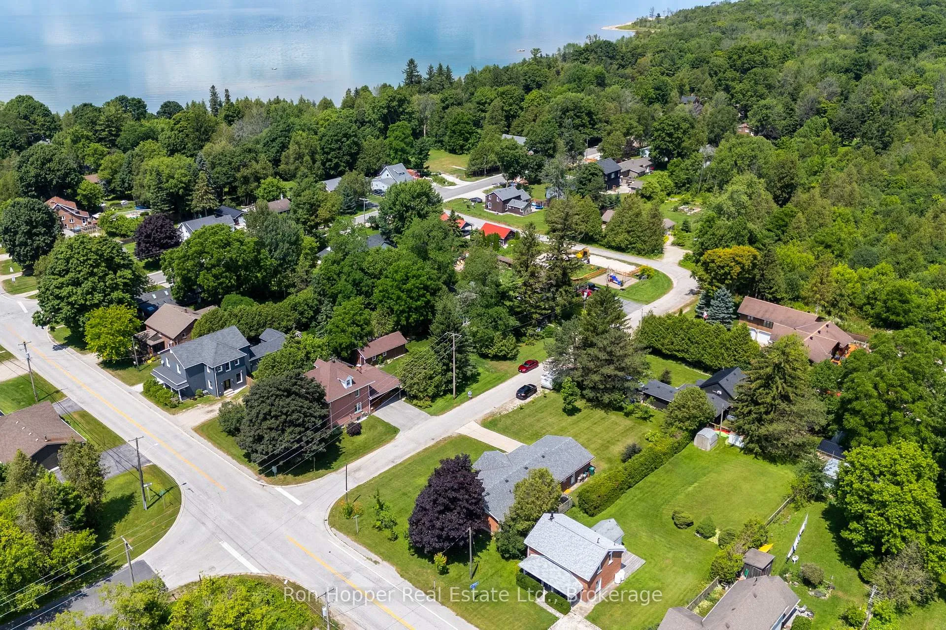 Photo 4 of 103 Queen Street, Meaford — HOMEH