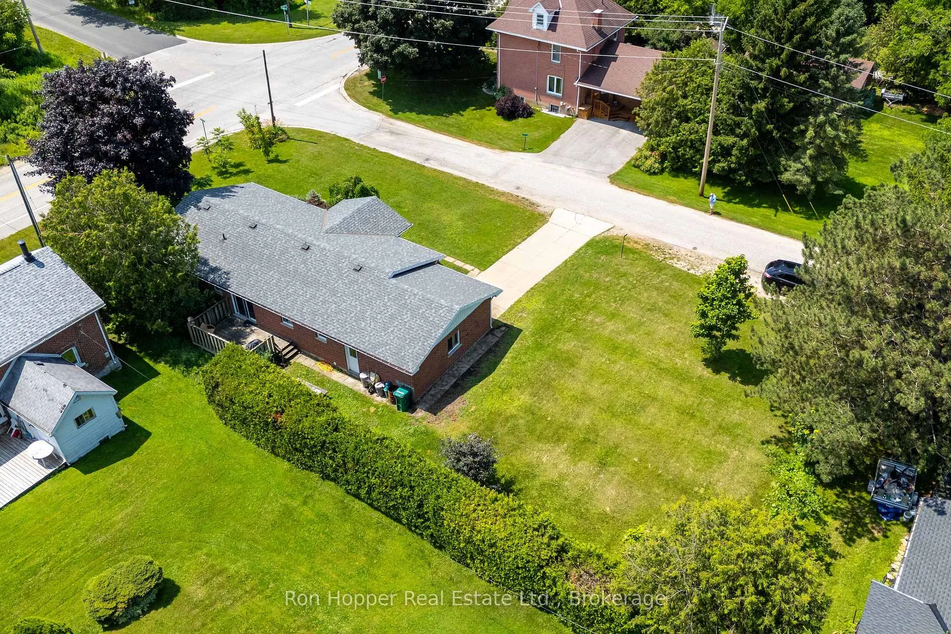 Photo 11 of 103 Queen Street, Meaford — HOMEH