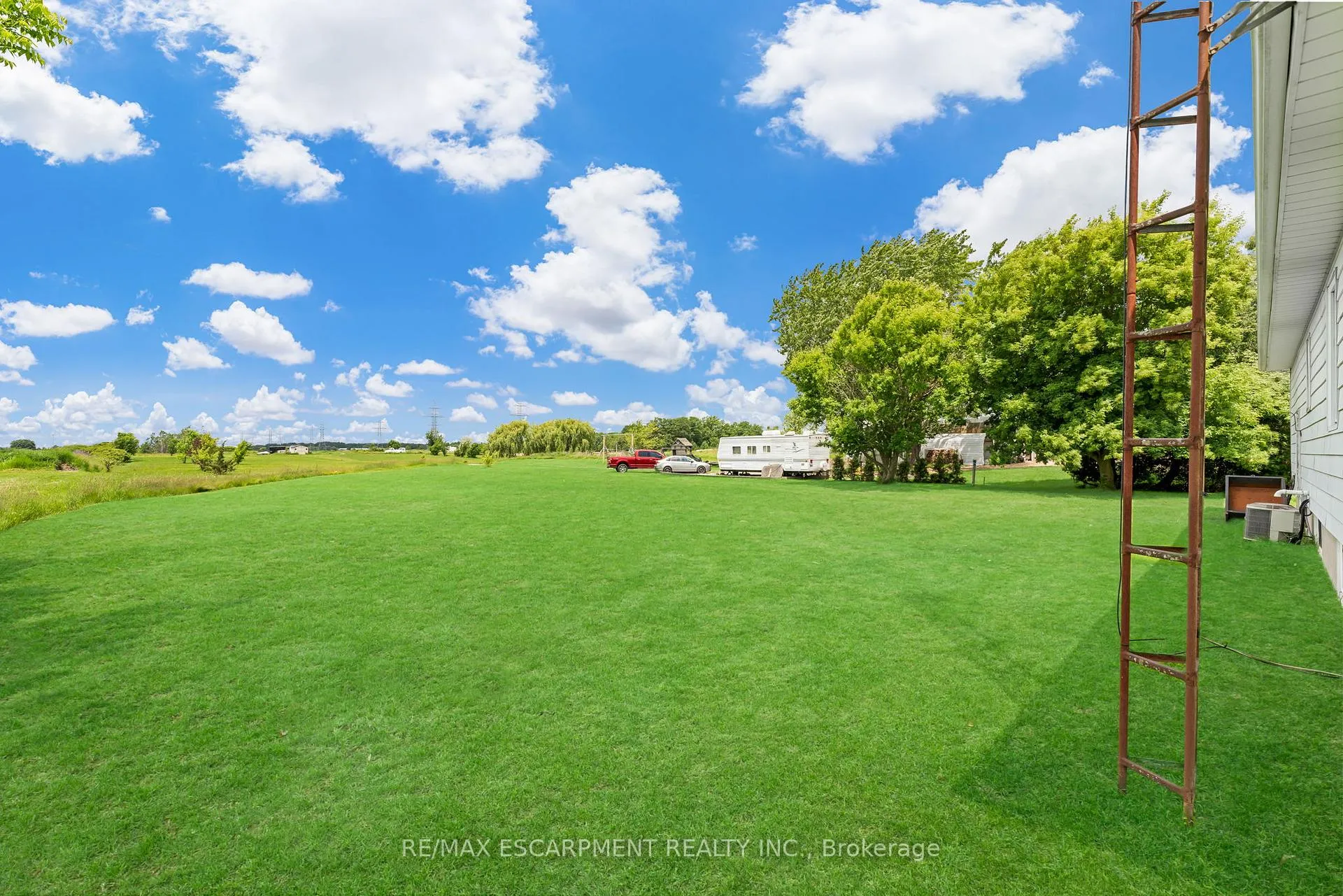 Photo 34 of 2986 Grimsby Road, Grimsby, Grimsby Escarpment — HOMEH