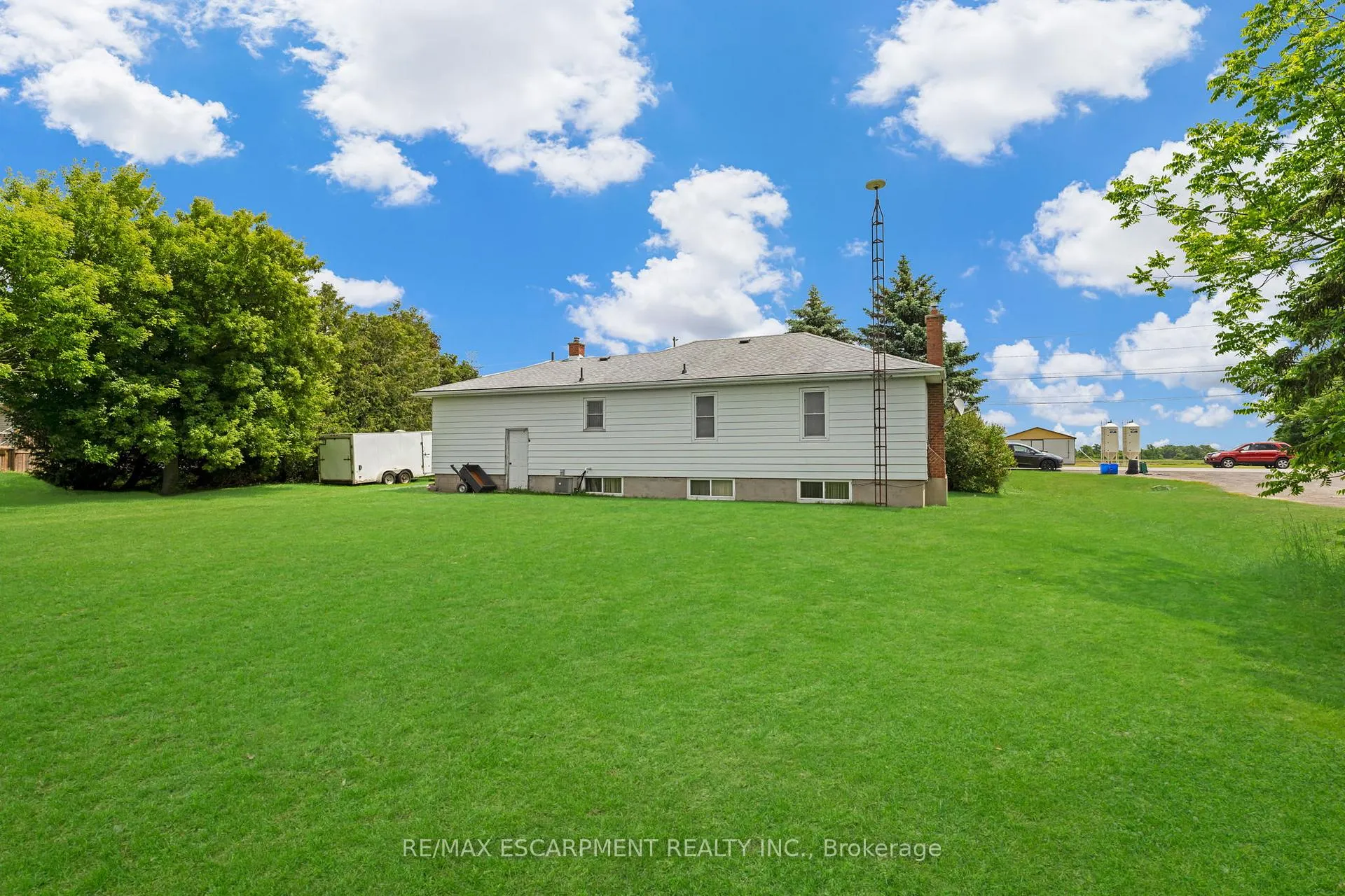 Photo 35 of 2986 Grimsby Road, Grimsby, Grimsby Escarpment — HOMEH