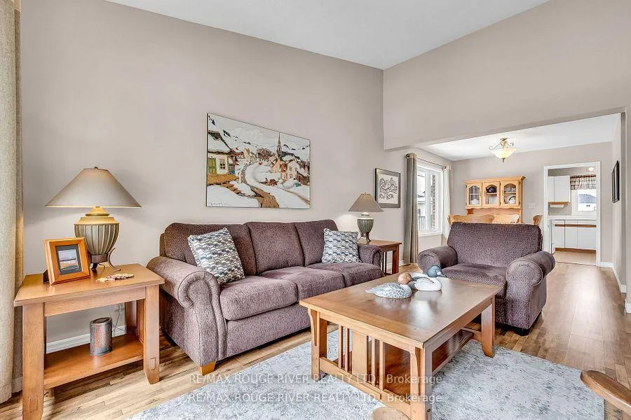 Photo 8 of 450 King Street E, Cobourg — HOMEH