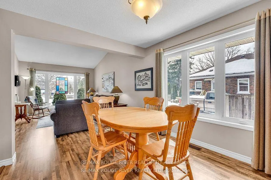 Photo 10 of 450 King Street E, Cobourg — HOMEH