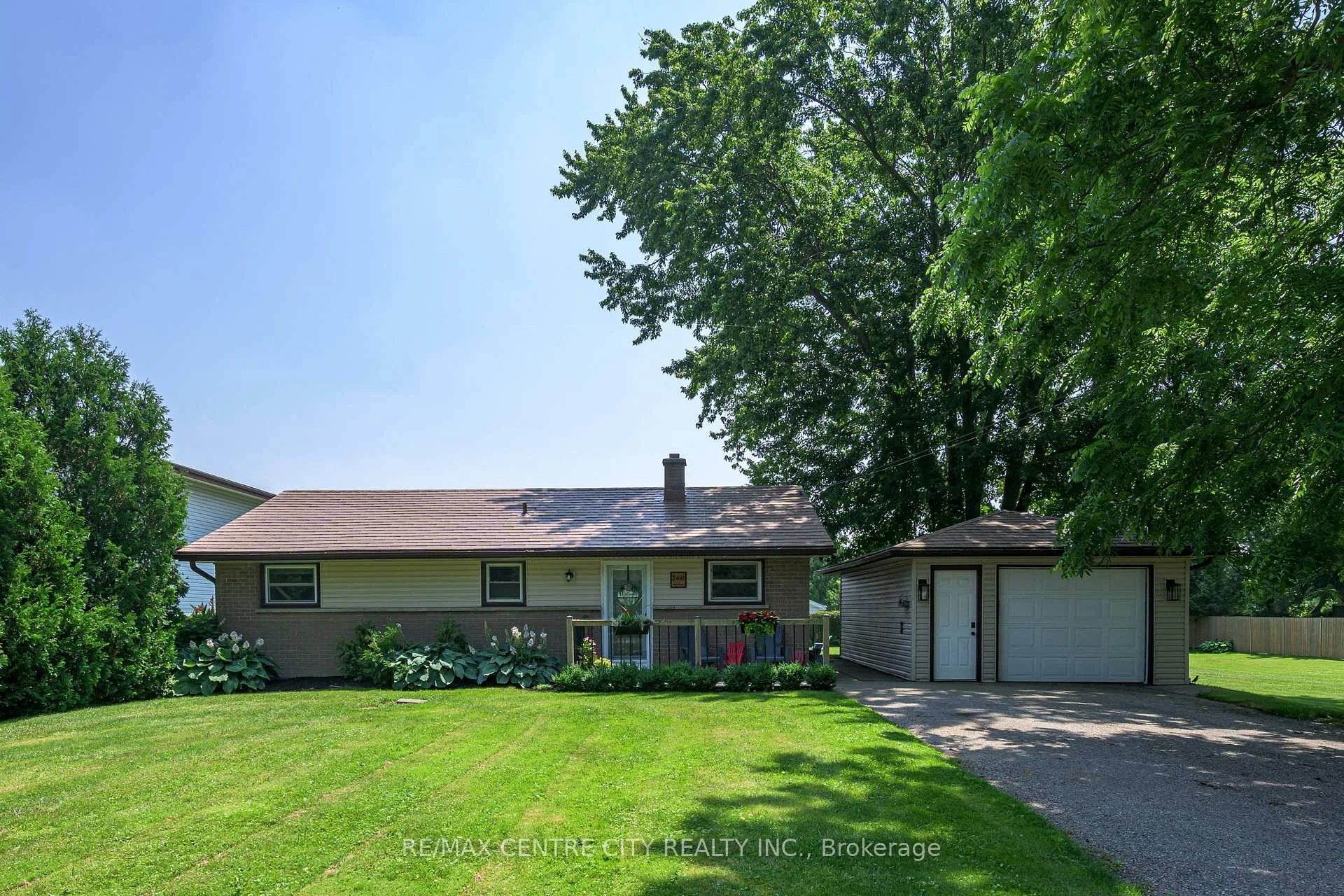 Photo 2 of 2441 Hamilton Road, Thames Centre, Nilestown — HOMEH