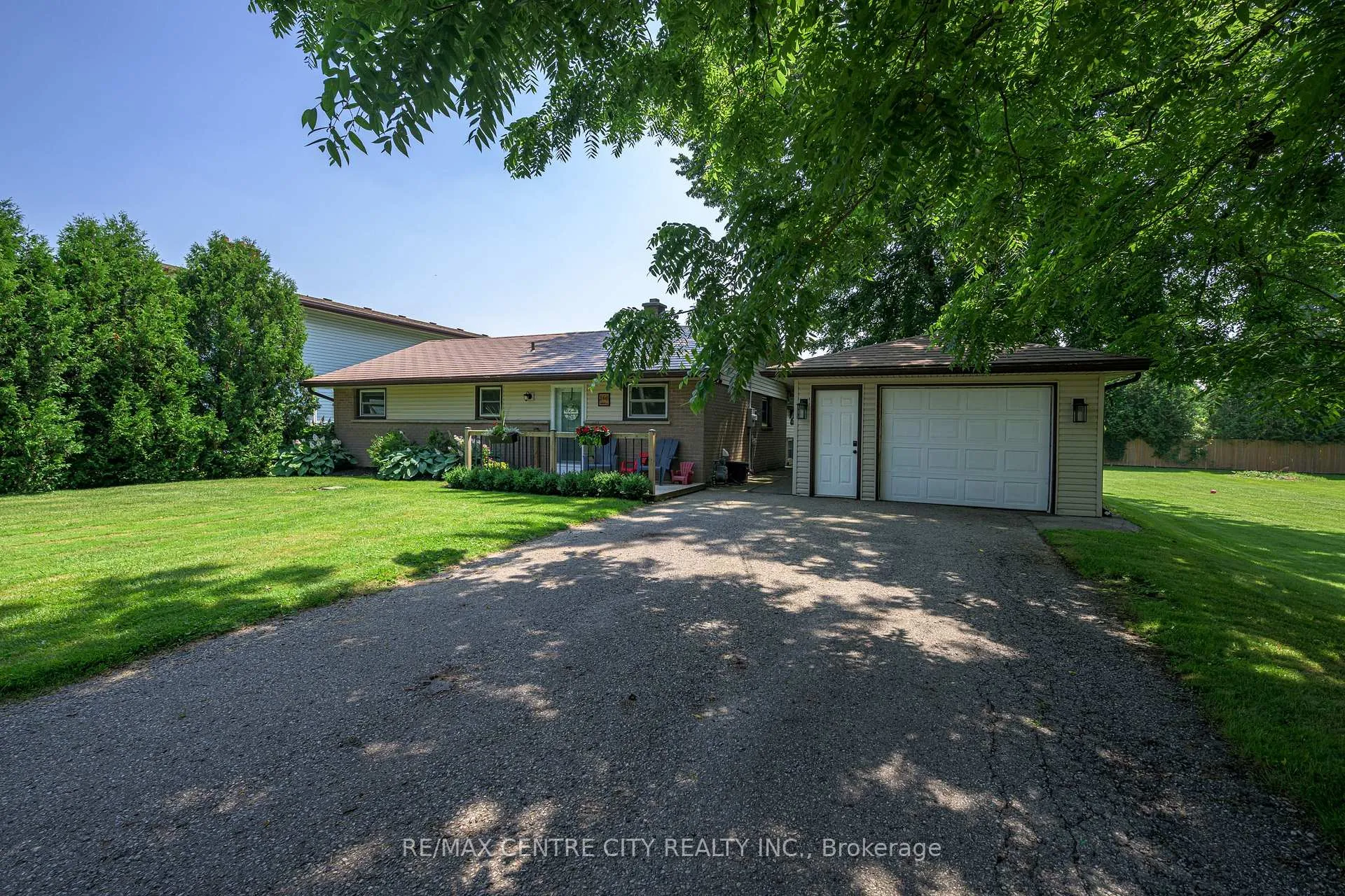 Photo 4 of 2441 Hamilton Road, Thames Centre, Nilestown — HOMEH