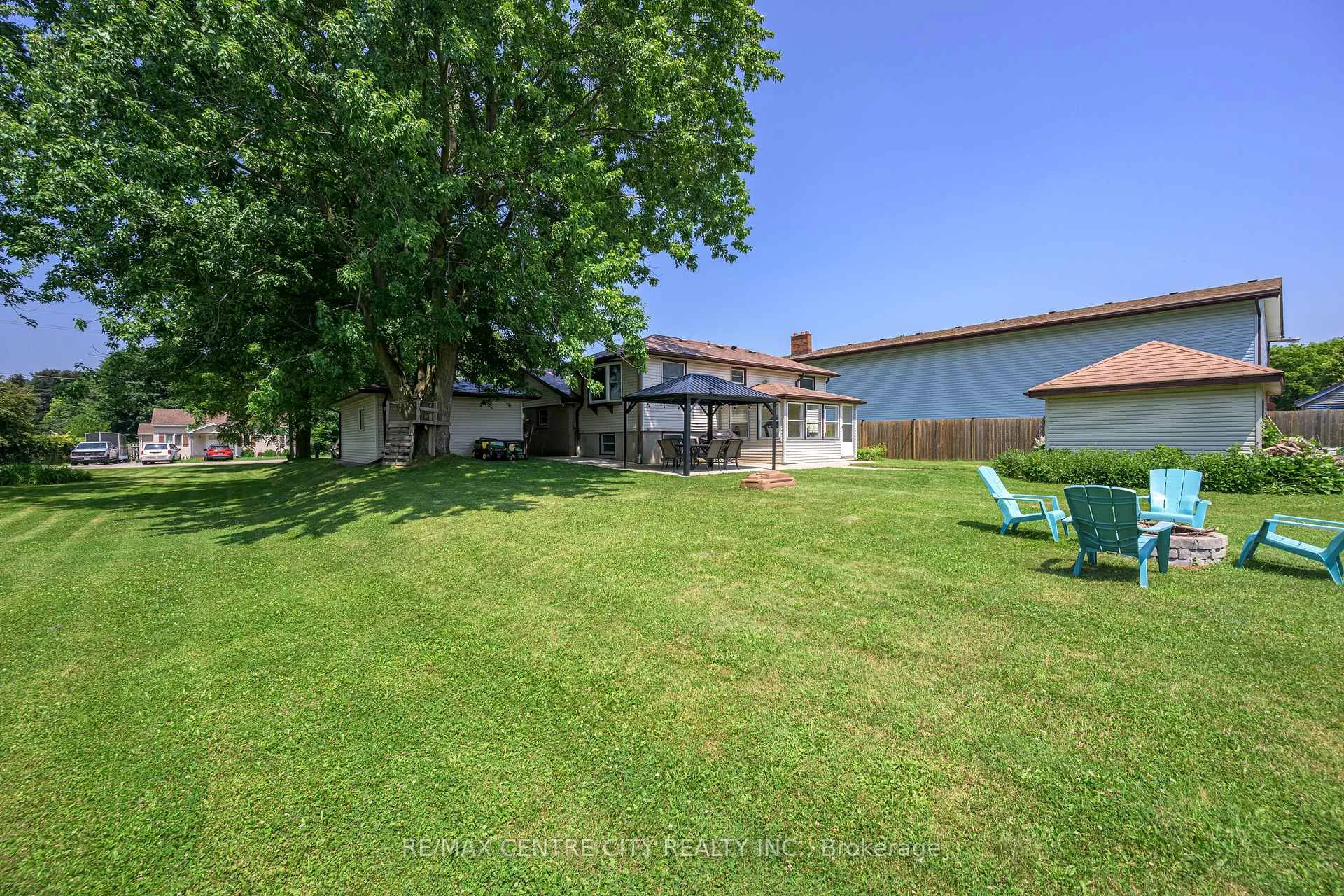 Photo 10 of 2441 Hamilton Road, Thames Centre, Nilestown — HOMEH