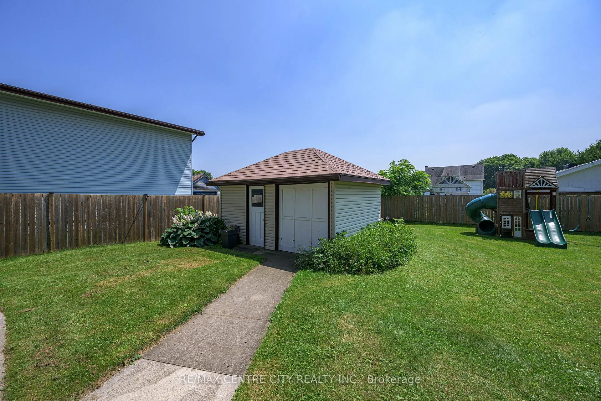 Photo 14 of 2441 Hamilton Road, Thames Centre, Nilestown — HOMEH
