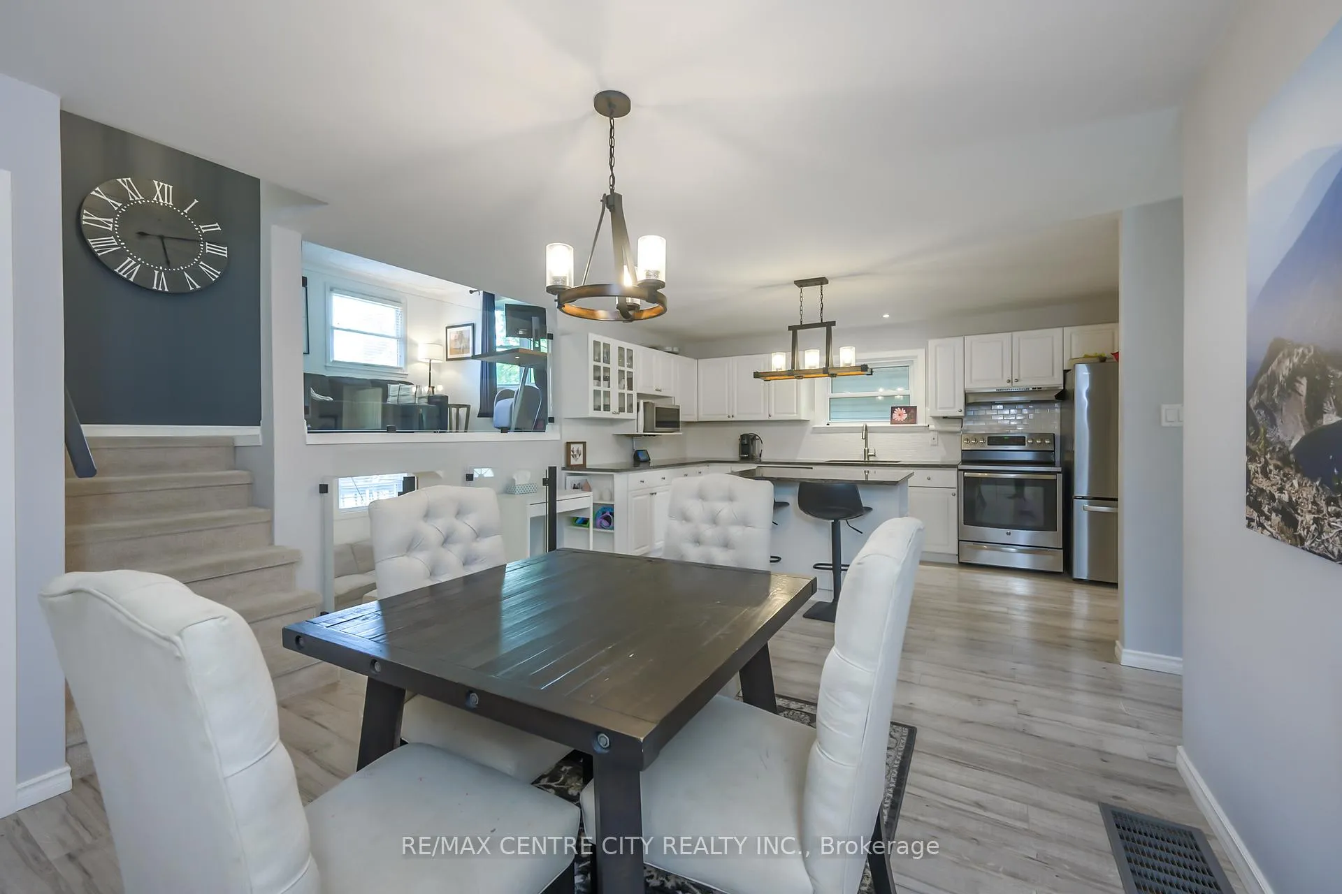 Photo 17 of 2441 Hamilton Road, Thames Centre, Nilestown — HOMEH