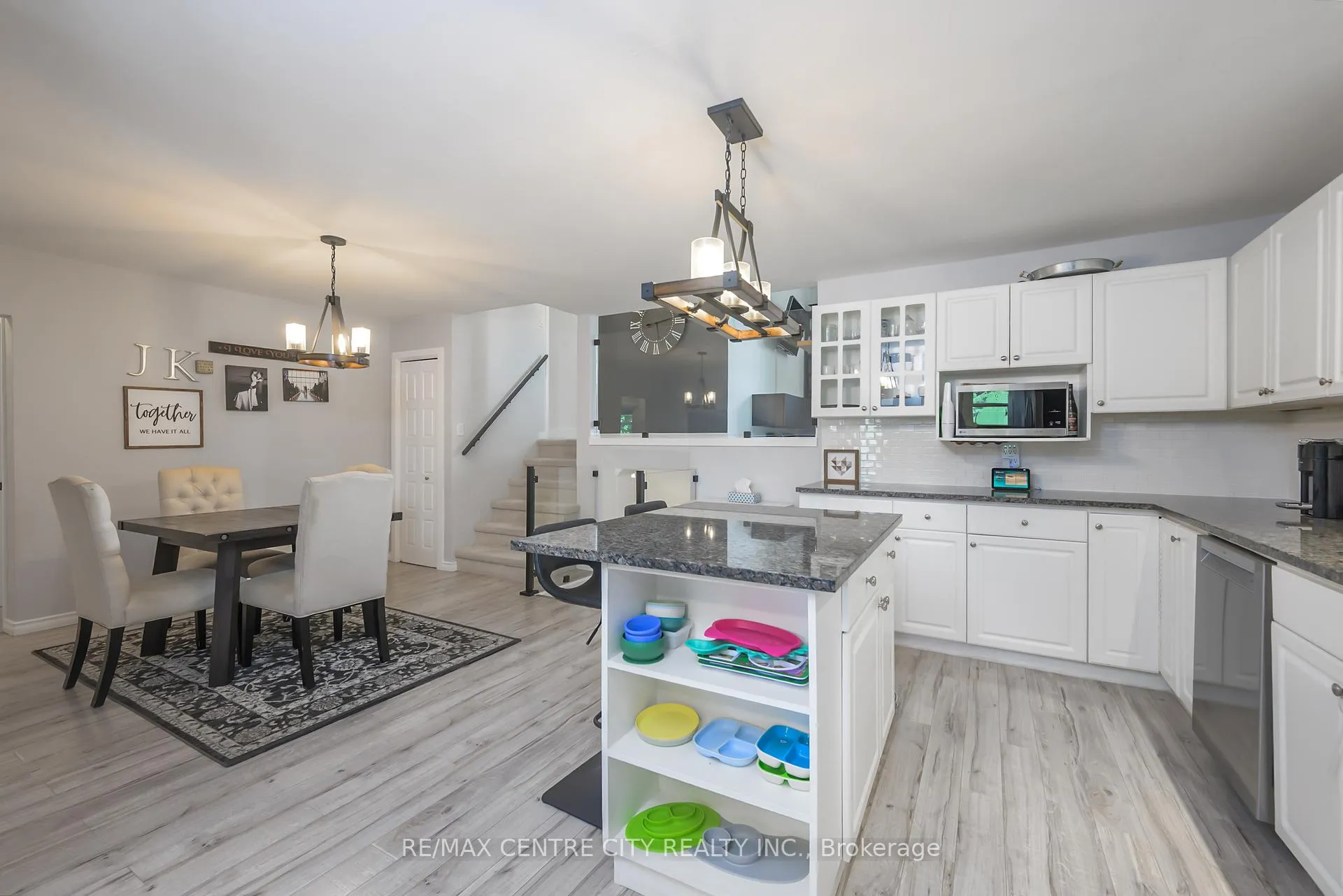 Photo 24 of 2441 Hamilton Road, Thames Centre, Nilestown — HOMEH