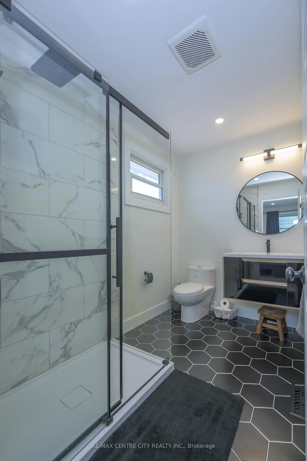 Photo 40 of 2441 Hamilton Road, Thames Centre, Nilestown — HOMEH