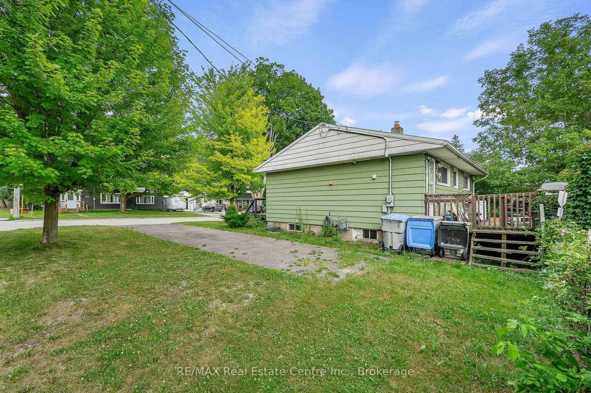 Photo 12 of 585 Richmond Avenue N, North Perth, Listowel — HOMEH