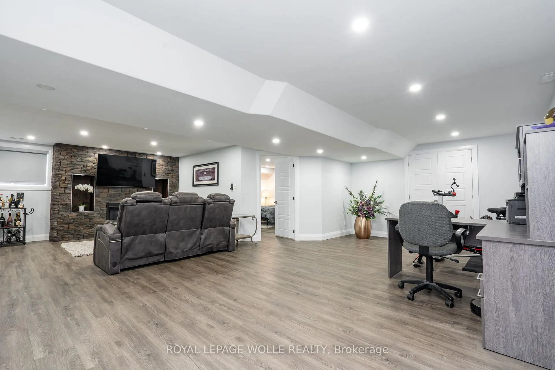 Photo 33 of 920 River Ridge Court, Kitchener — HOMEH